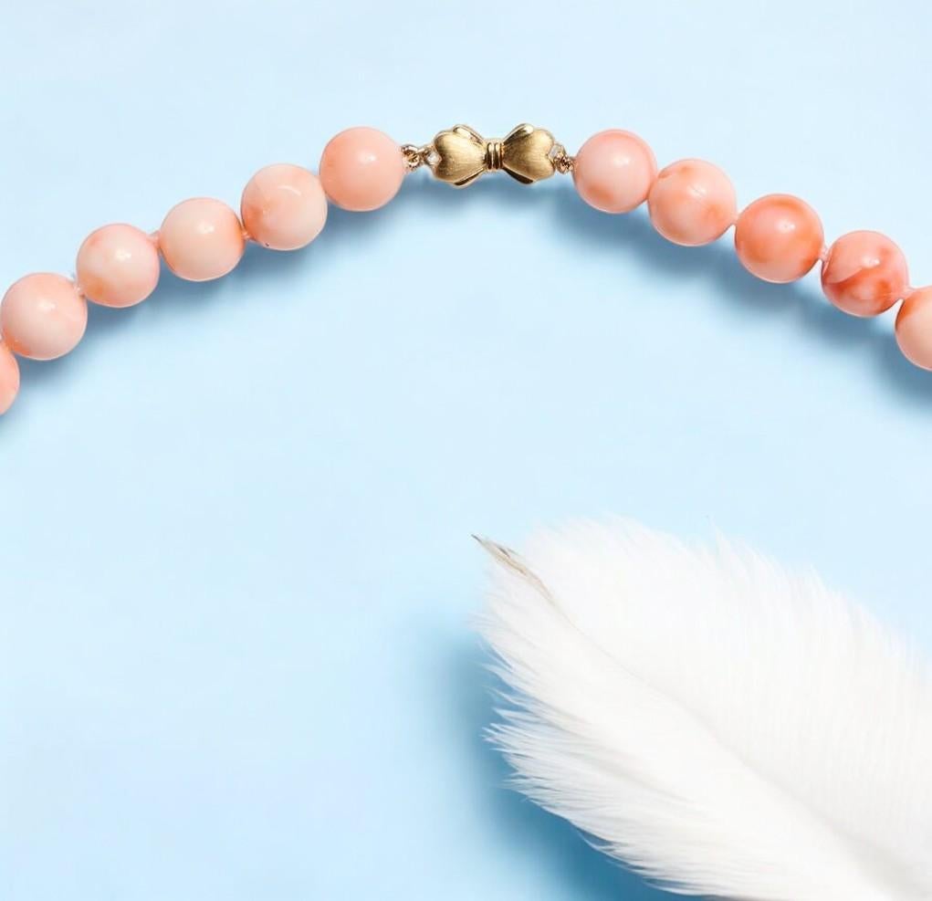 Estate 260 Carat Pink Angel Skin Coral Necklace in Yellow Gold For Sale 2