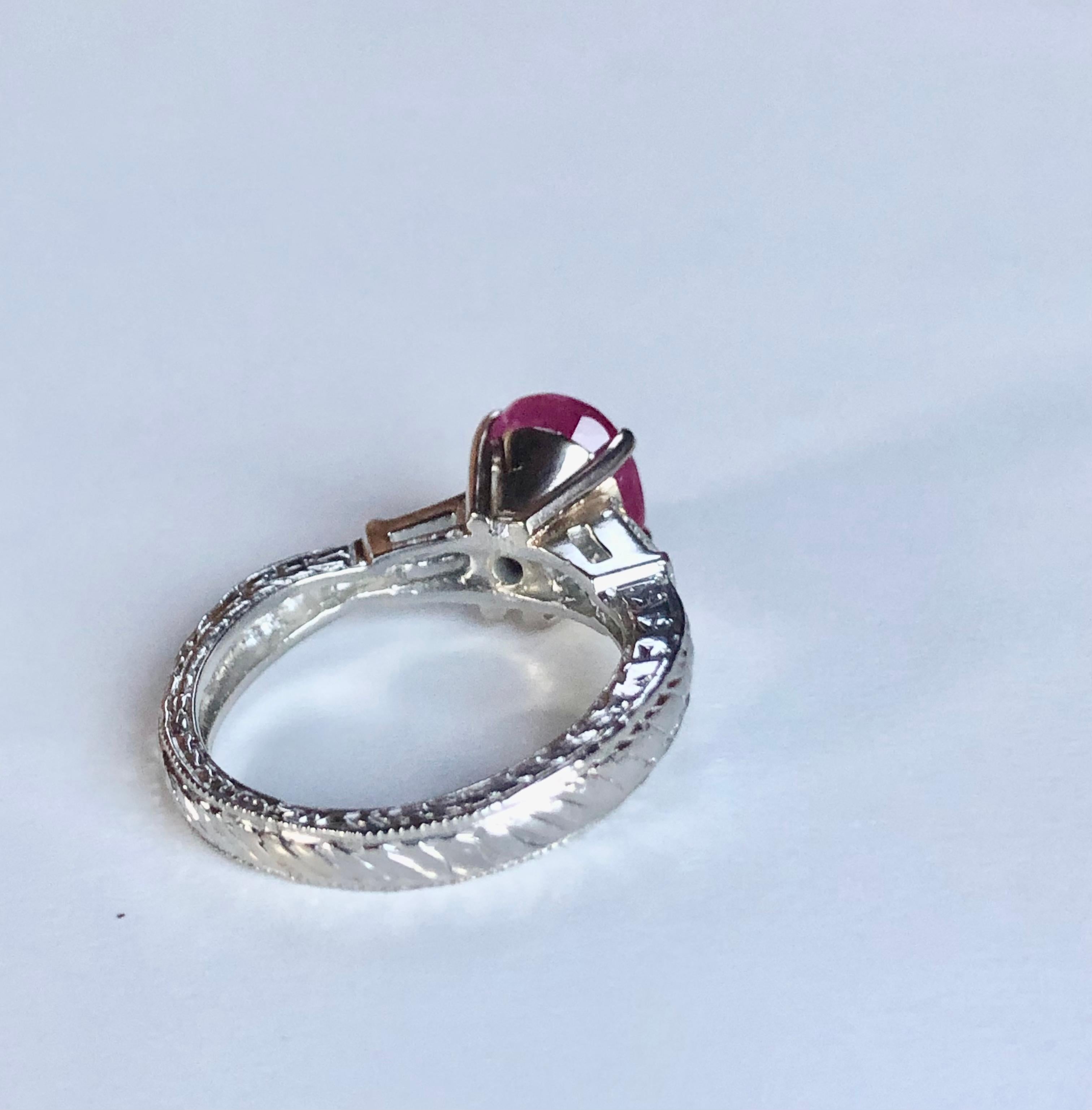 Estate 2.75 Carat Vintage Ruby Diamond Ring Platinum and 18K For Sale 2