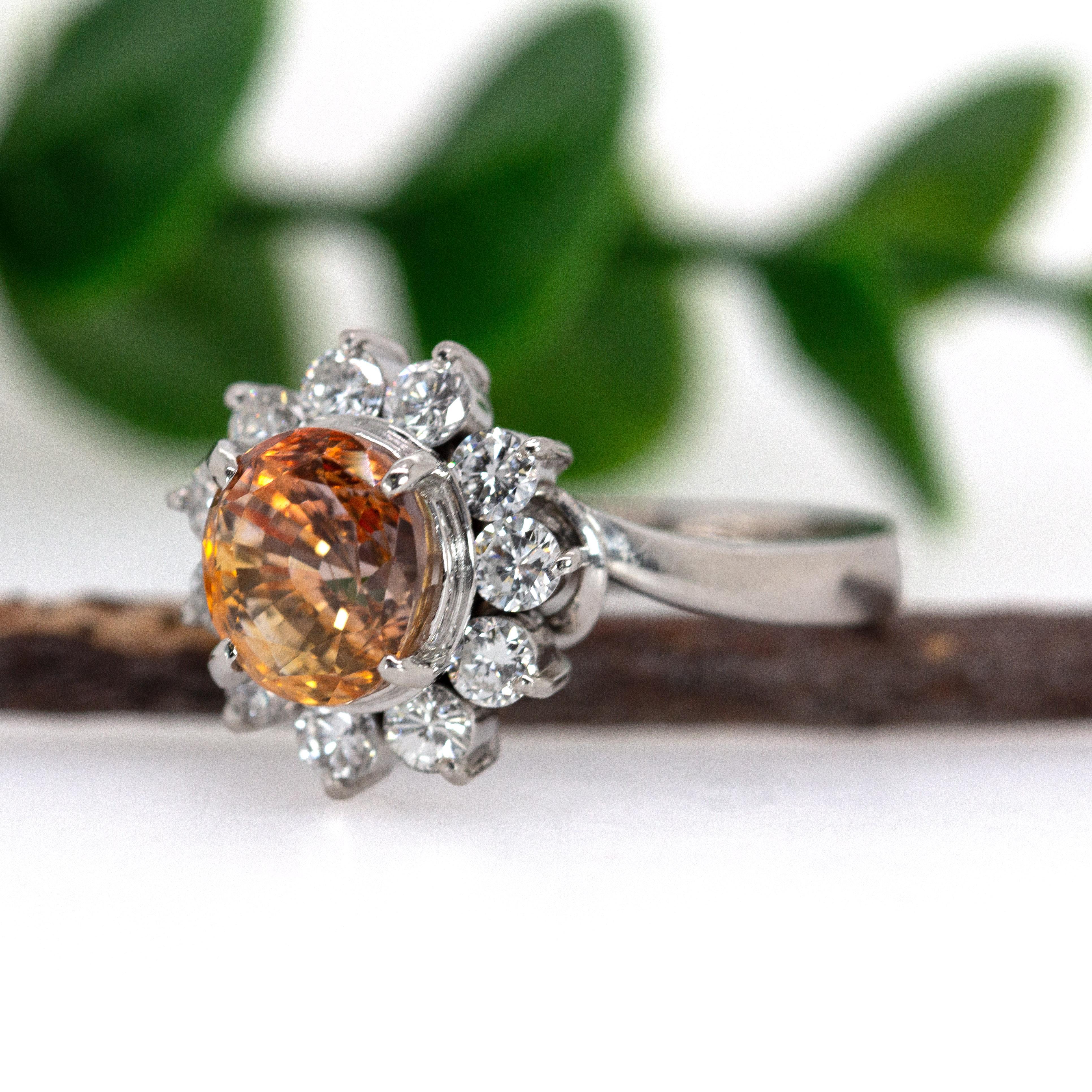 Oval Cut Certified 2ct, 8x6mm Orange Sapphire & Natural Diamond Ring in 14K Solid Gold For Sale