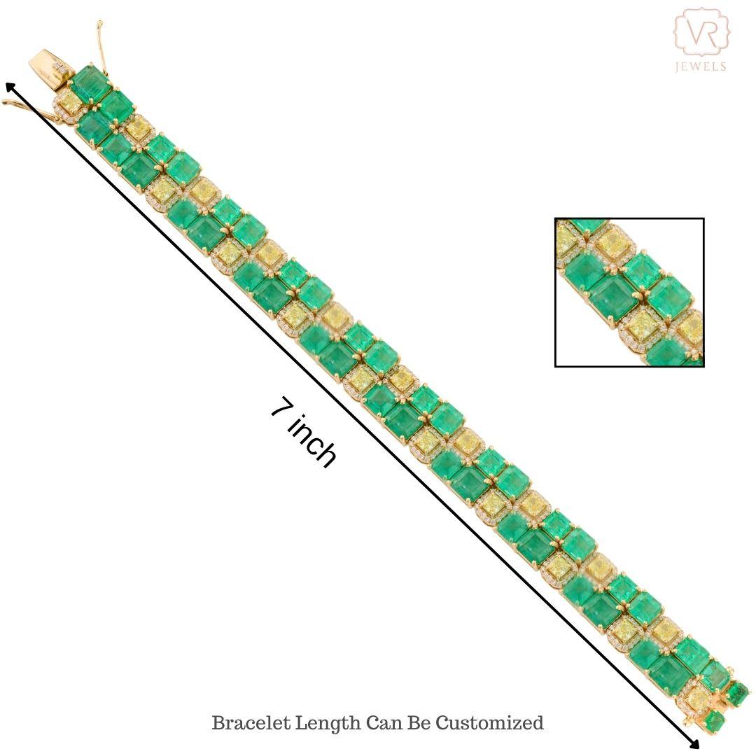 Bracelet cocktail large en or jaune massif 18 carats avec diamants et émeraudes de 3 3,8 carats poids total en vente 3