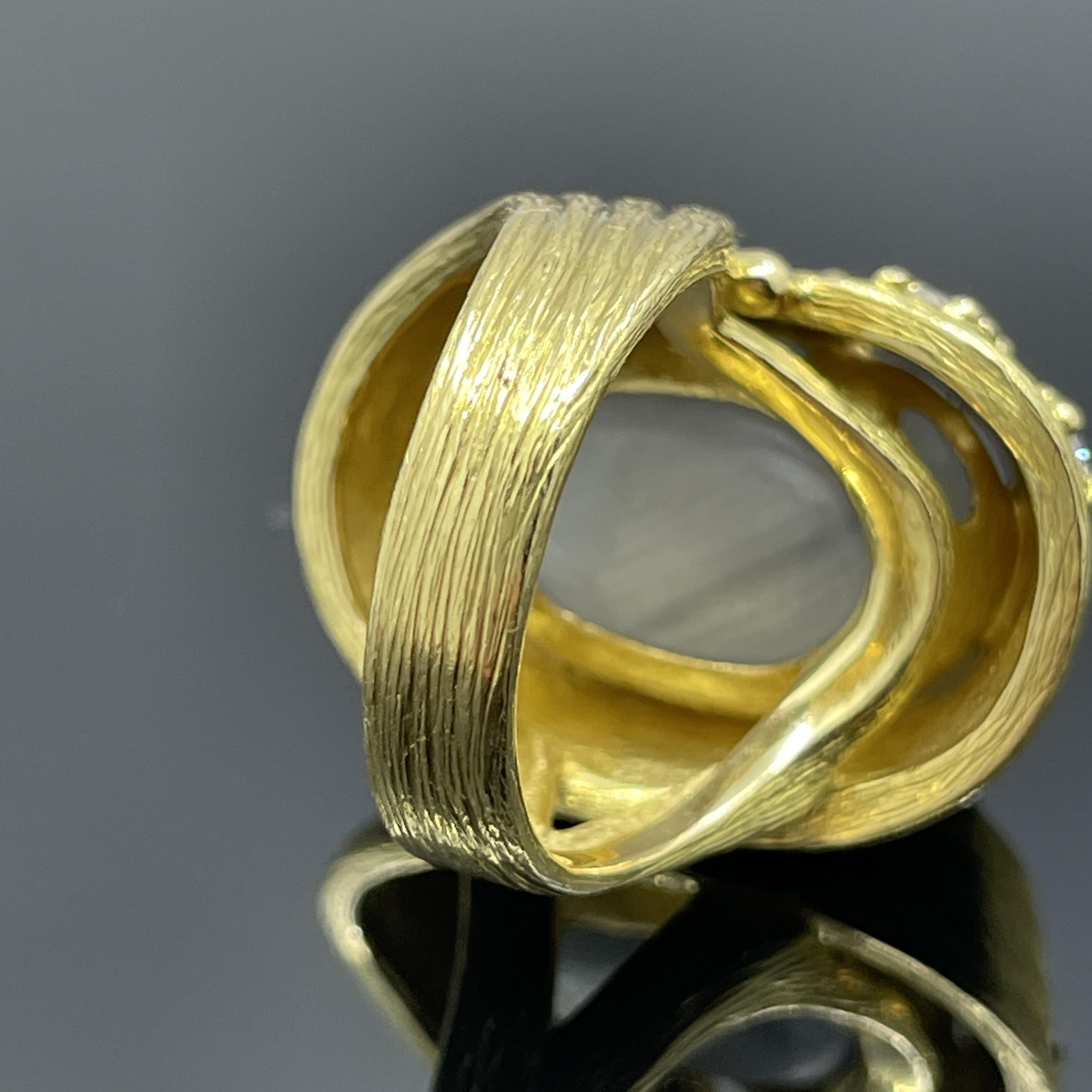 Anillo de cóctel de zafiro estrella de 34,27 ct en oro amarillo de 18k en Excelente Estado en Orlando, FL