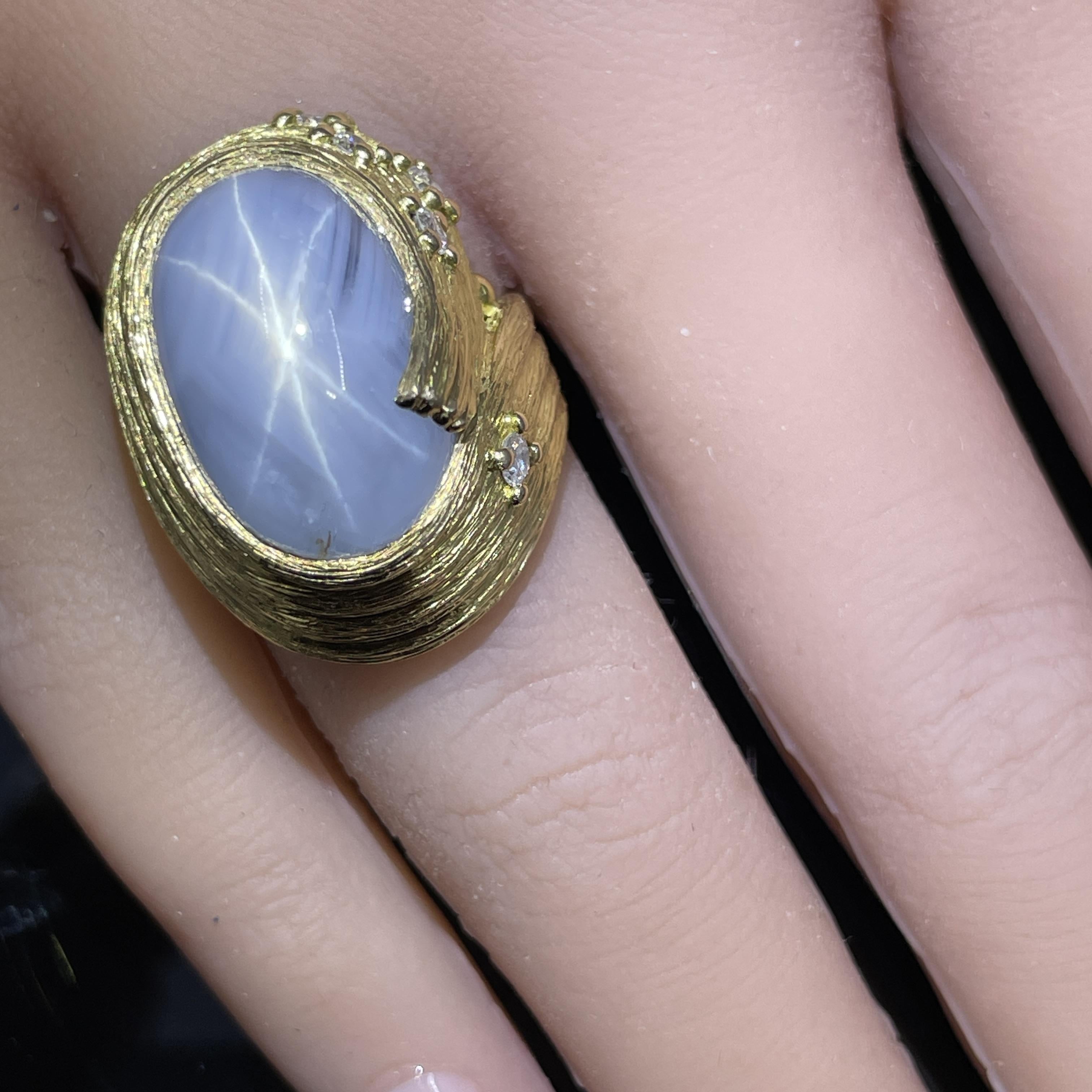Anillo de cóctel de zafiro estrella de 34,27 ct en oro amarillo de 18k 3