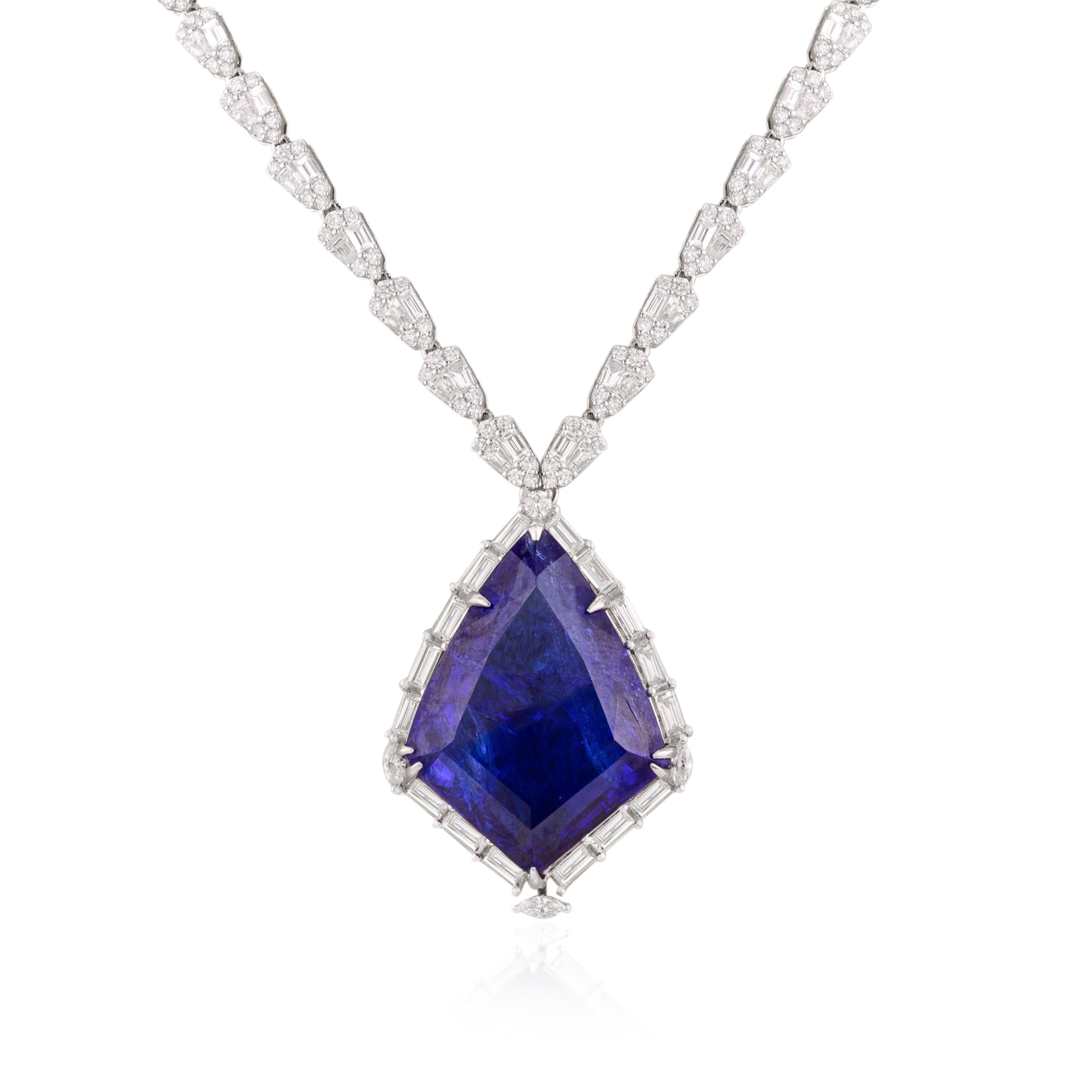 Estate 35.94 CTW Tanzanite 5.56 CTW Diamond Necklace for Mom in 18k White Gold In New Condition For Sale In New York, NY