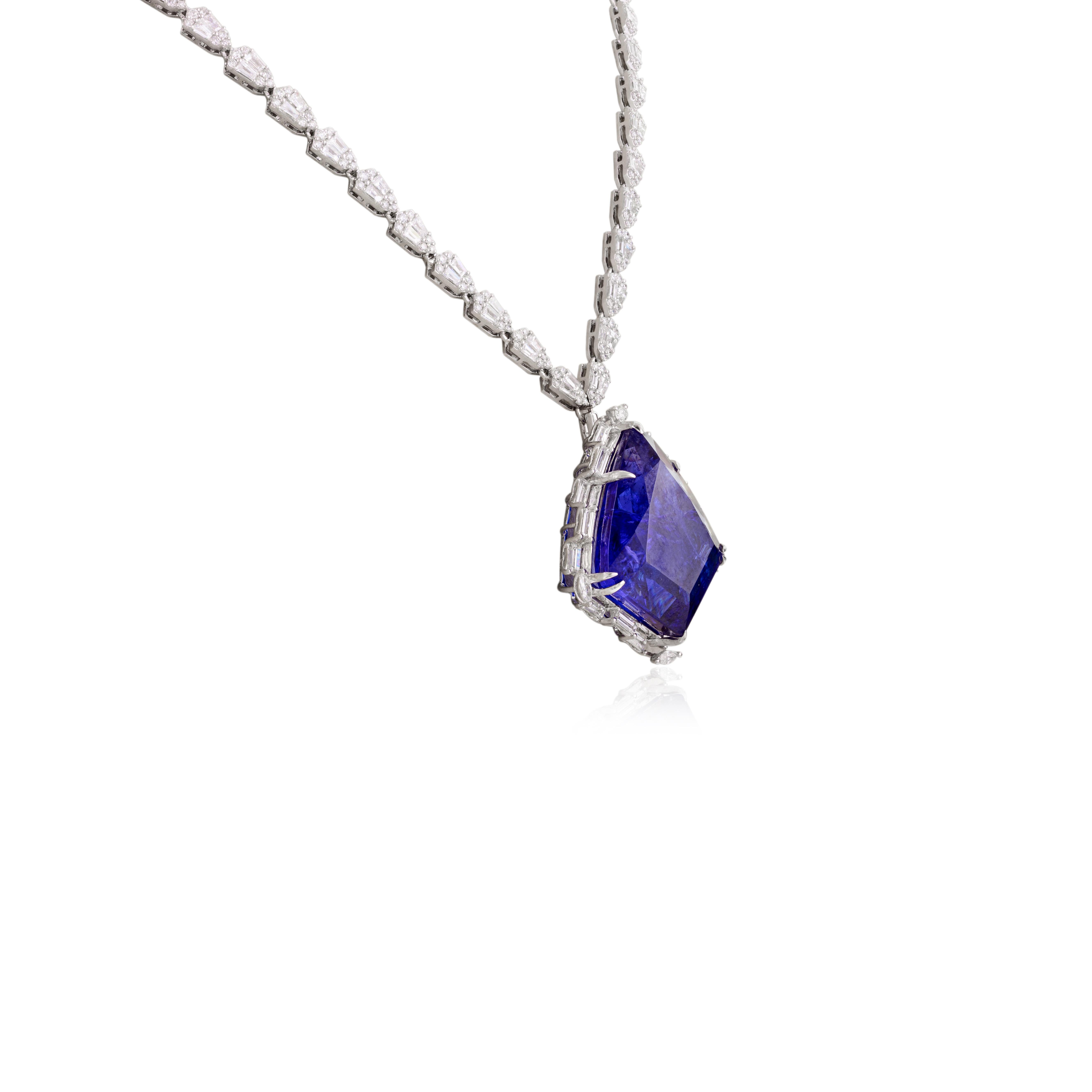 Estate 35.94 CTW Tanzanite 5.56 CTW Diamond Necklace for Mom in 18k White Gold For Sale 1