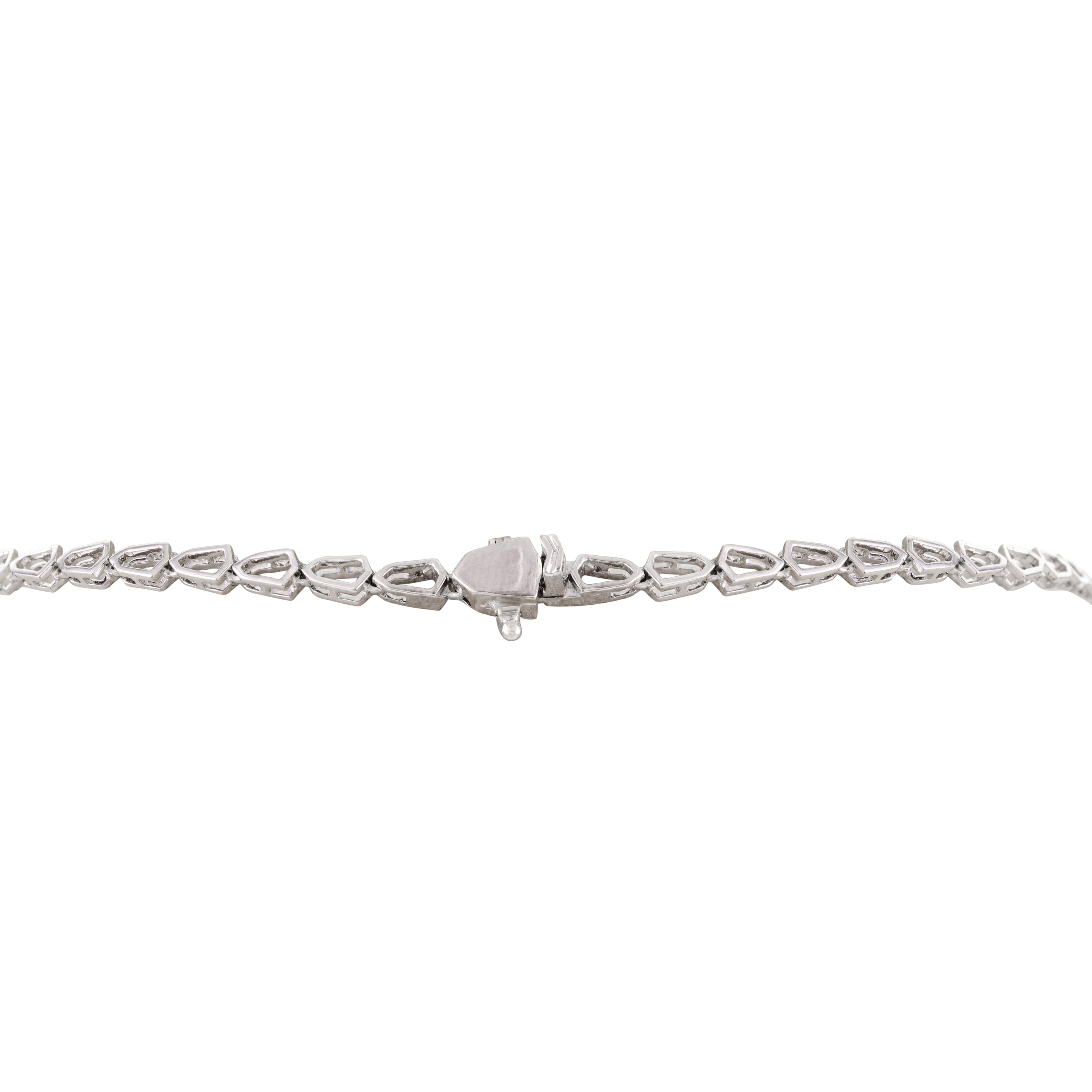 Estate 35.94 CTW Tanzanite 5.56 CTW Diamond Necklace for Mom in 18k White Gold For Sale 3
