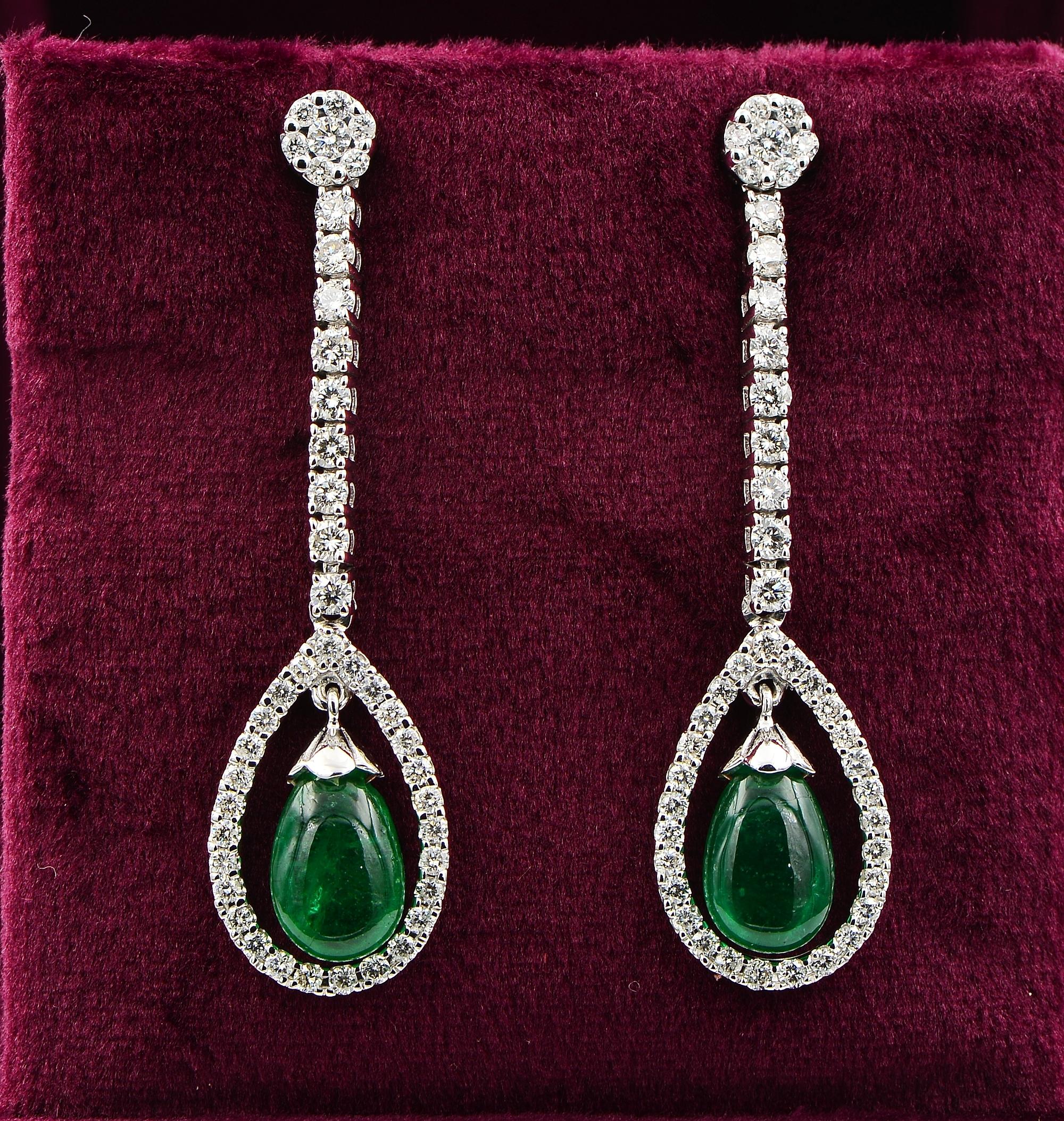 Beautifully hand crafted of sold 18 Kt white gold these re 1960 ca long drop earrings, tasteful designed to be enjoyed a lifetime
Each set with a polished drop shaped natural Emerald of 1-92 Ct and 1.75 Ct TCW is 3,67 Ct – lovely grass green