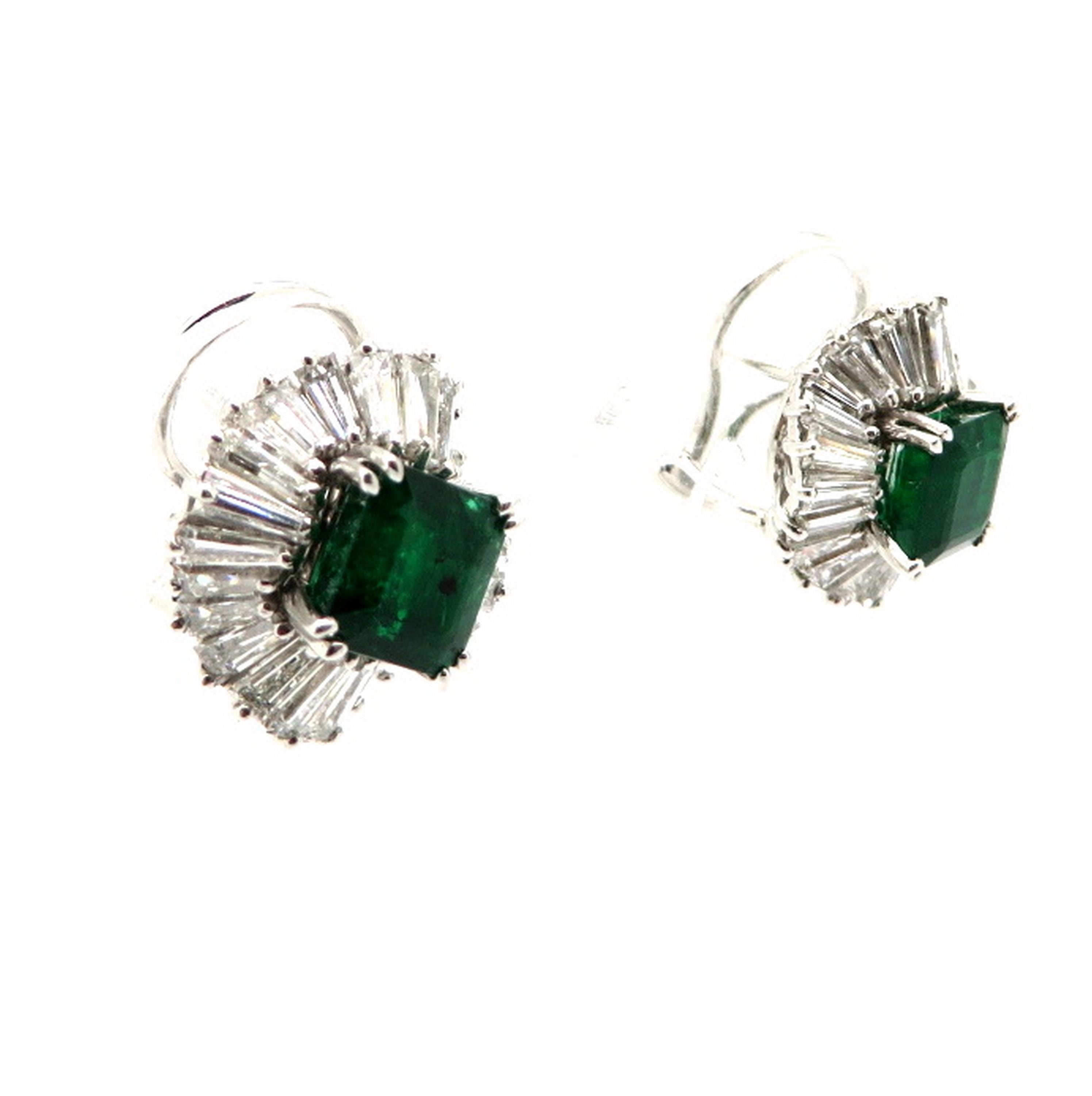 Estate 4.00 Carat Emerald and 5.00 Carat Diamond Ballerina Style Earrings In Excellent Condition For Sale In Scottsdale, AZ