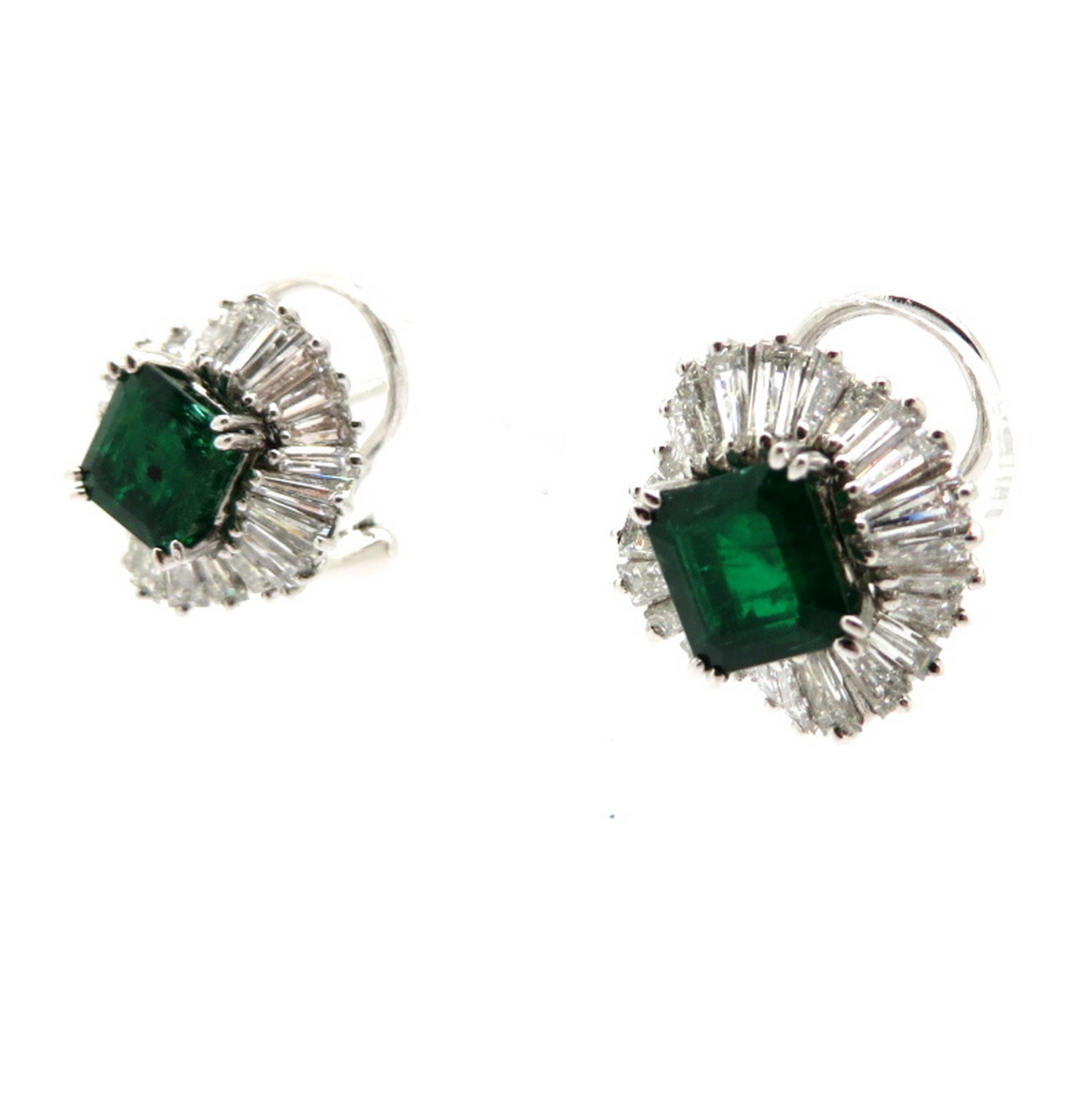 Women's Estate 4.00 Carat Emerald and 5.00 Carat Diamond Ballerina Style Earrings For Sale