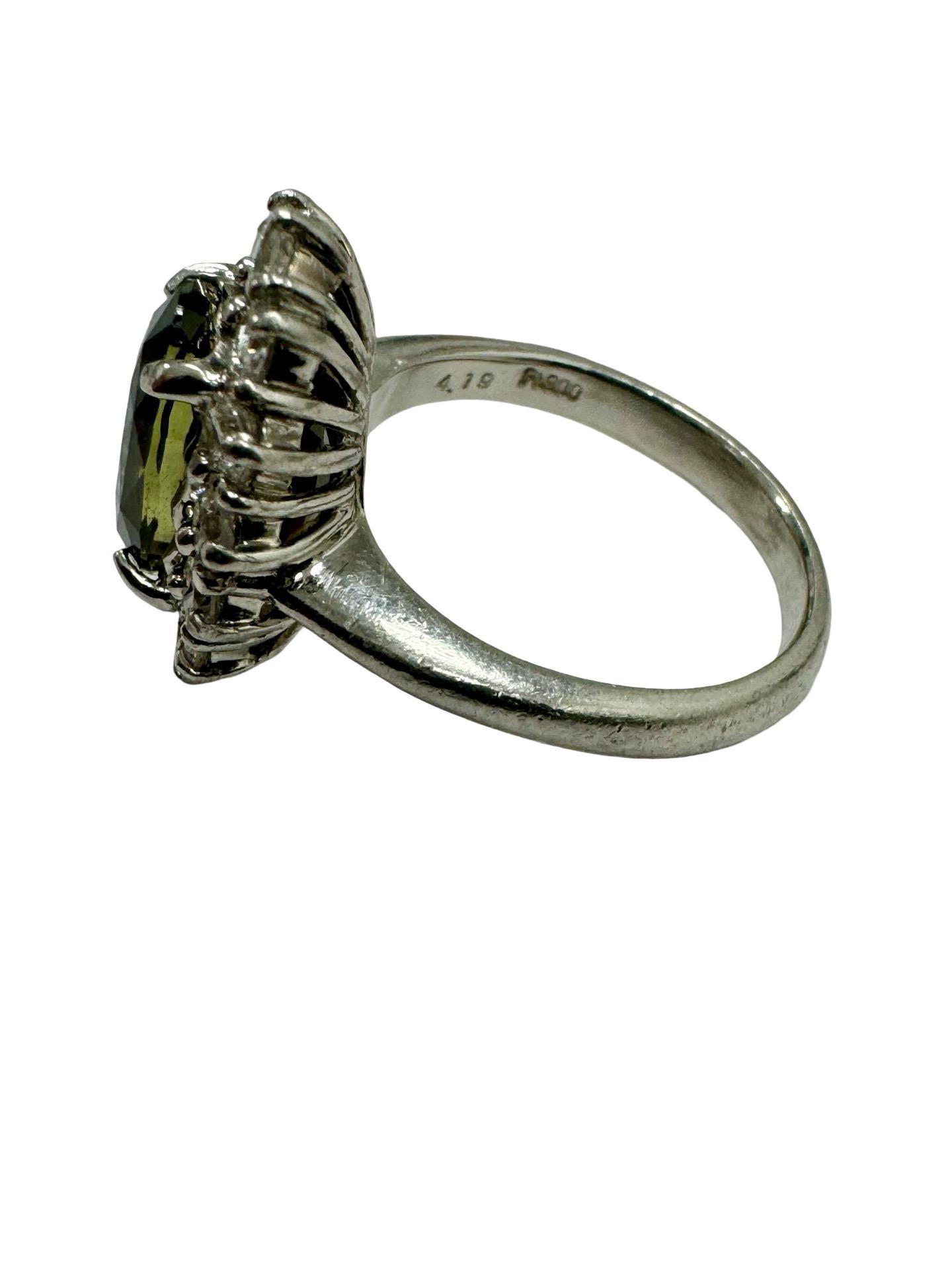 Donna Anello Cocktail con diamanti aureolati GIA da 4,19 ct e 0,97 ct VS in Platino in vendita