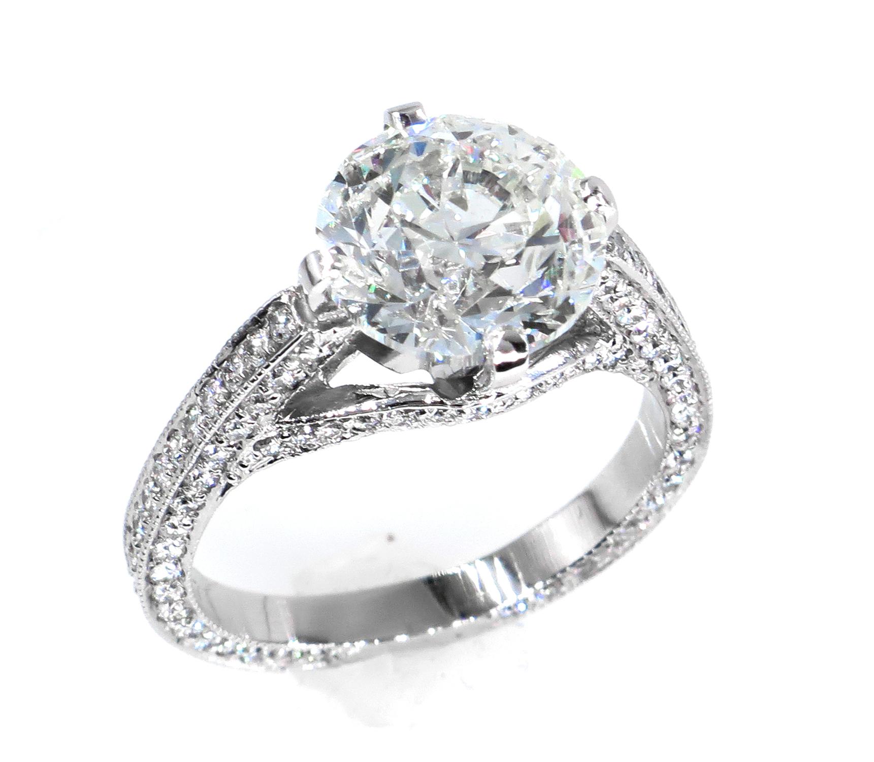 Women's Estate 4.36ct Round Brilliant Diamond Solitaire Engagement Wedding Platinum Ring