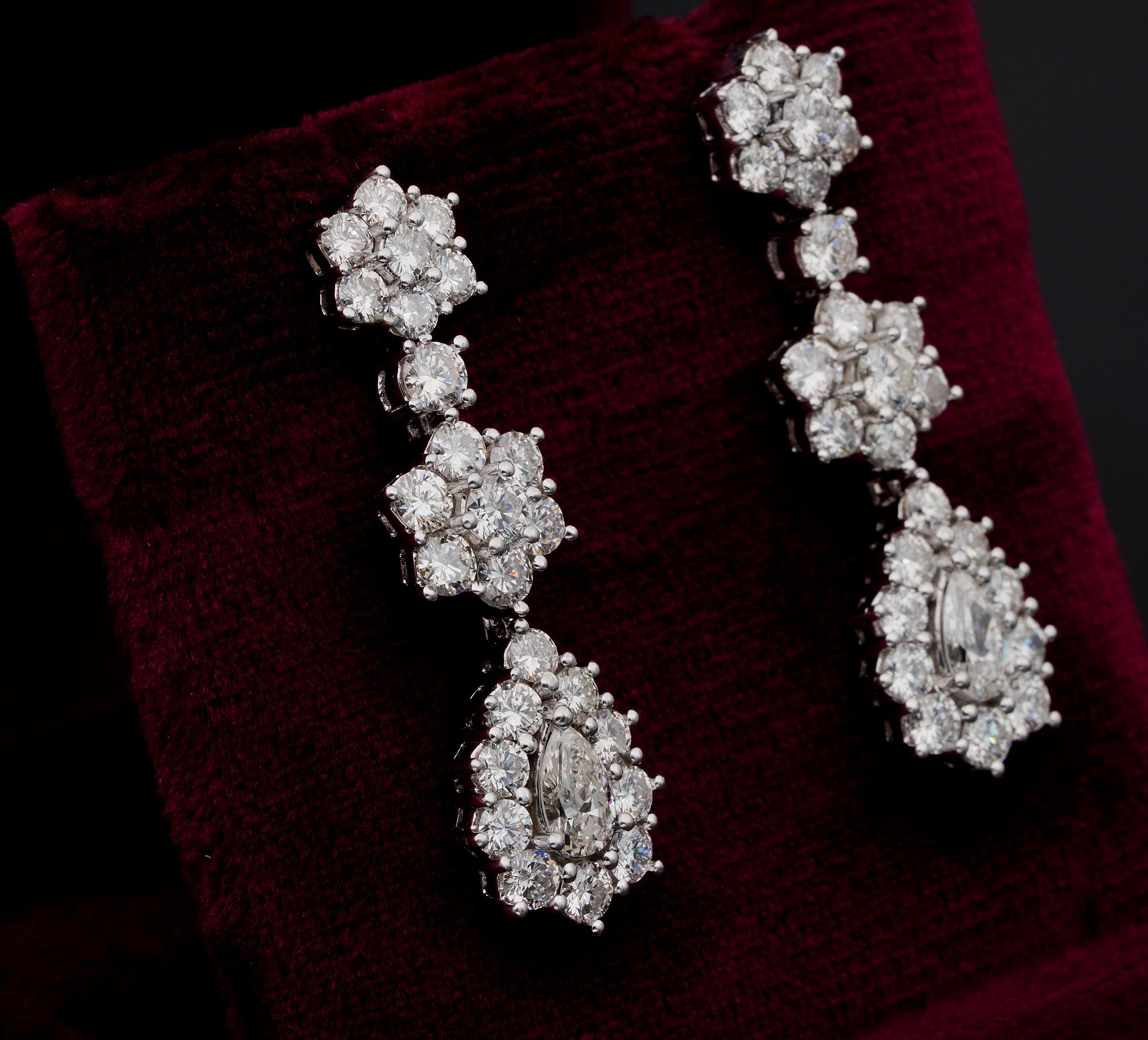 Contemporaneo Orecchini pendenti con diamanti di metà secolo da 4,90 ct F/G VVS in vendita