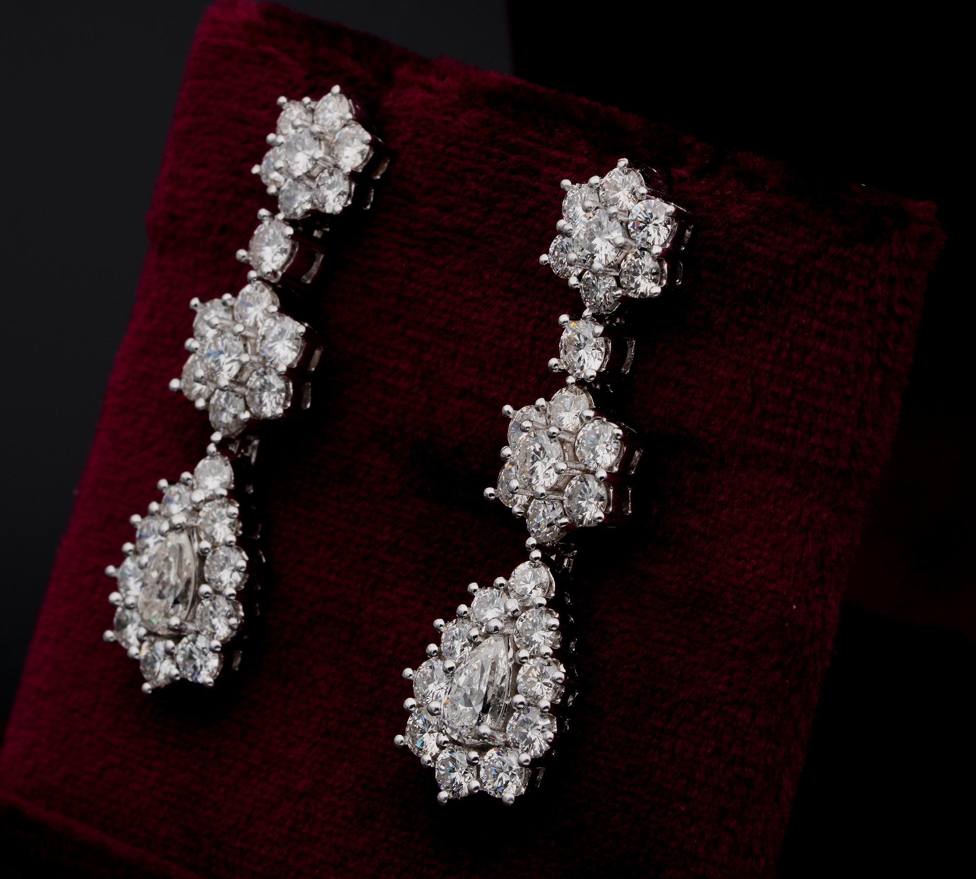Taglio a goccia Orecchini pendenti con diamanti di metà secolo da 4,90 ct F/G VVS in vendita
