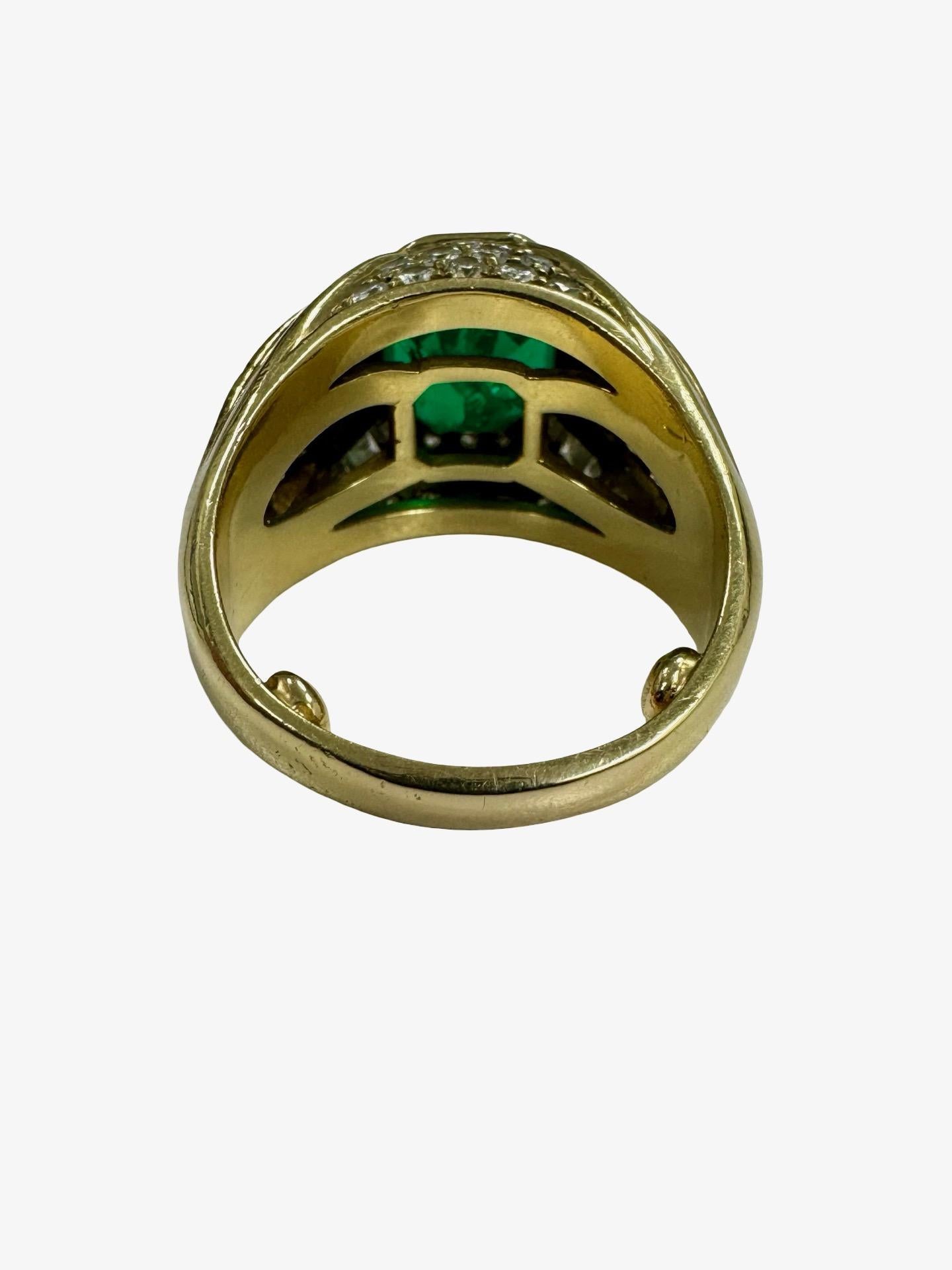 da uomo o donna Smeraldo colombiano certificato GIA da 5,03 carati e diamanti da 3,22 carati, geometrico 18k in vendita