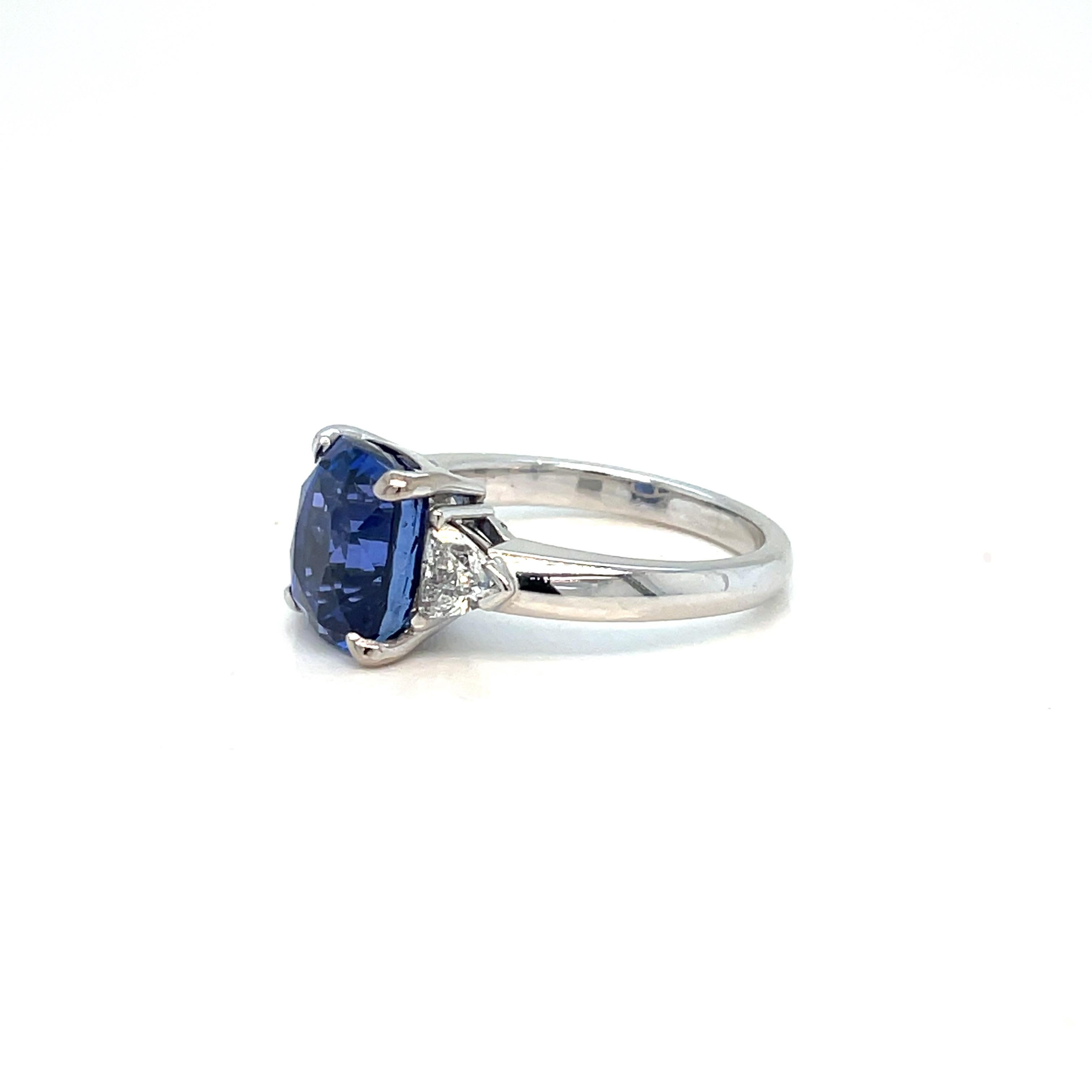 Retro Estate 6 Carat Certified Sapphire, Diamond Gold Ring