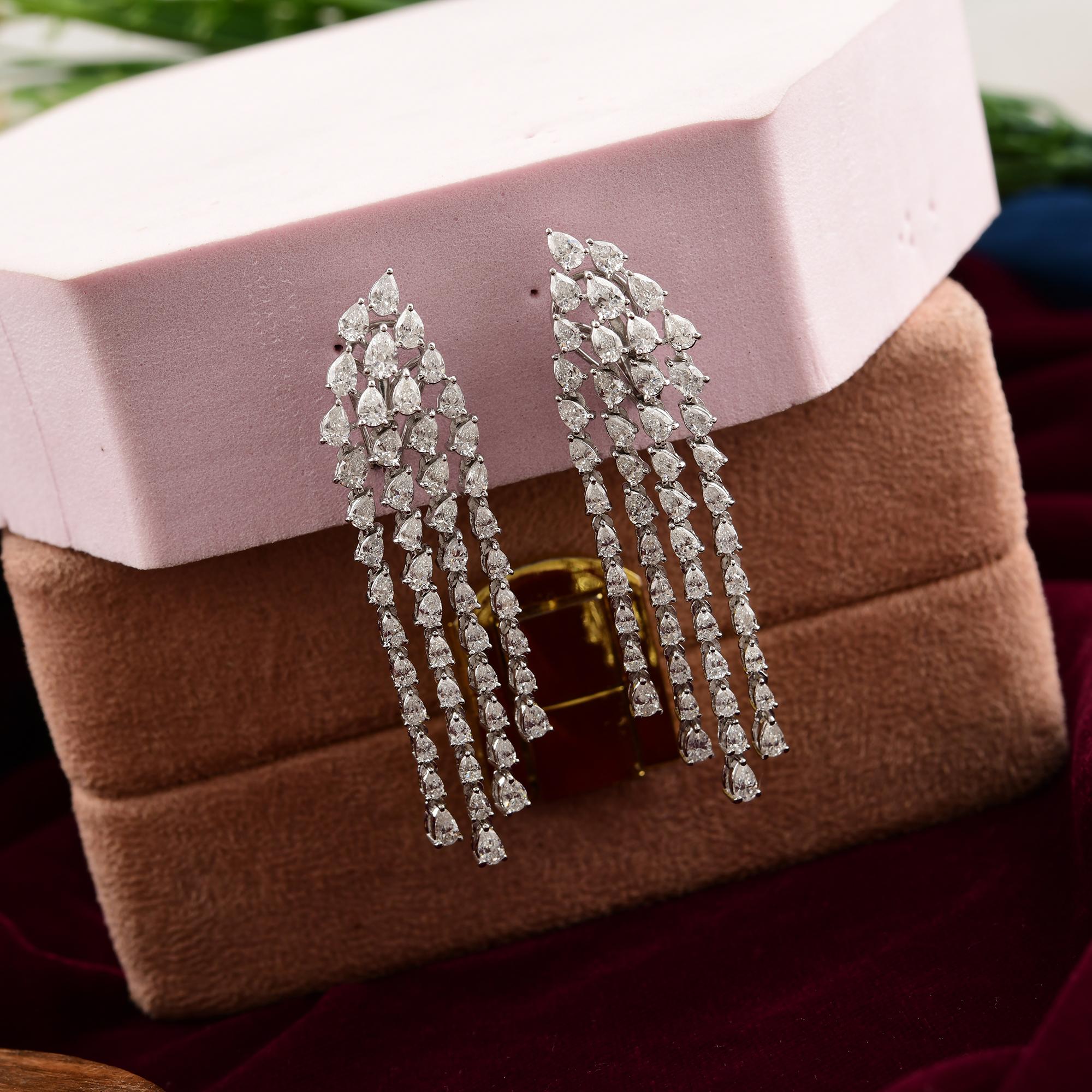 Estate 6.29 Carats Diamond Chandelier Earrings for Wedding 14k White Gold In New Condition For Sale In Diera, Dubai