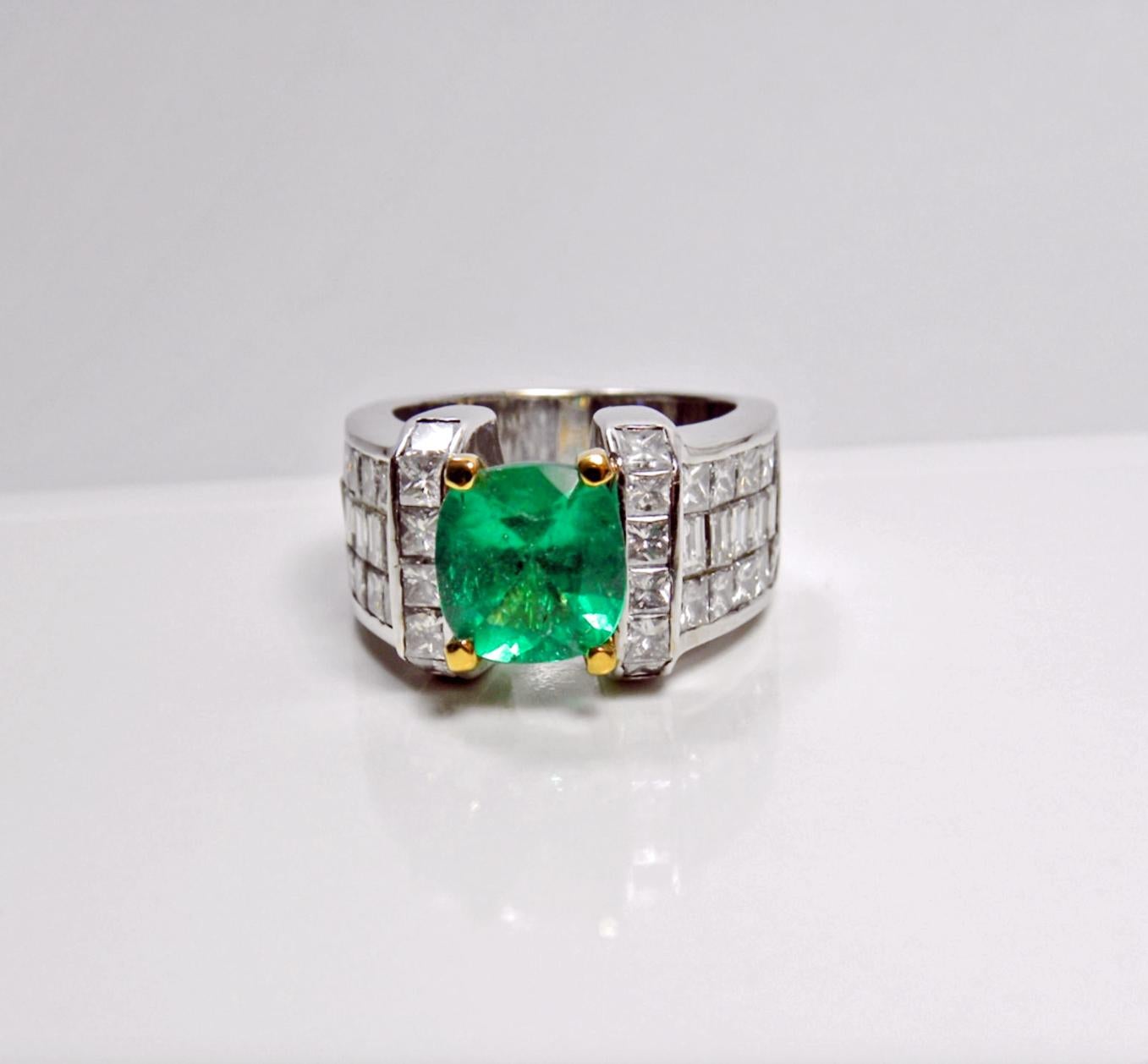 7.56 Carat Fine Natural Colombian Emerald Diamond Ring 18K Unisex For Sale 7