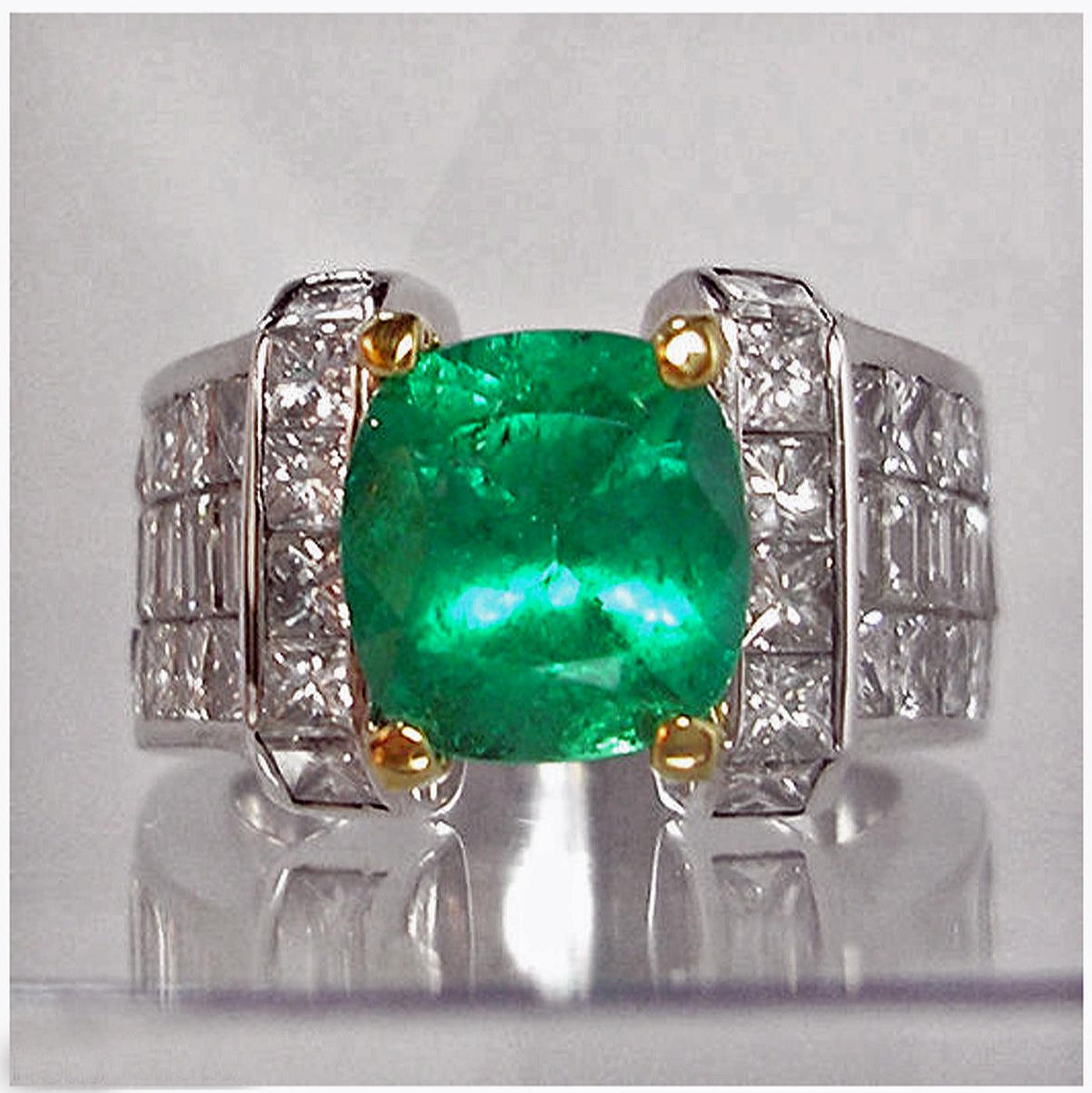 7.56 Carat Fine Natural Colombian Emerald Diamond Ring 18K Unisex For Sale 8