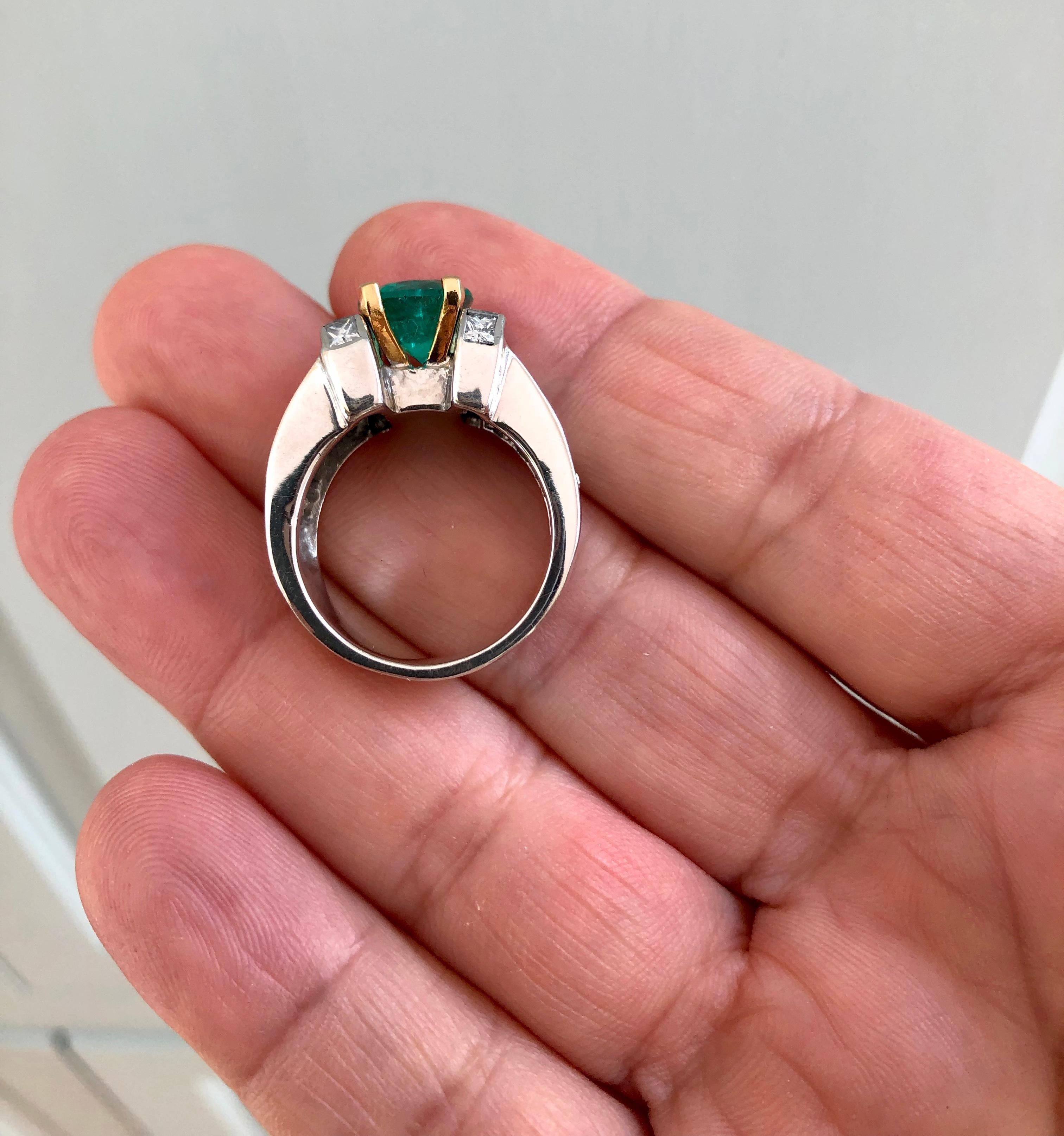 7.56 Carat Fine Natural Colombian Emerald Diamond Ring 18K Unisex For Sale 6