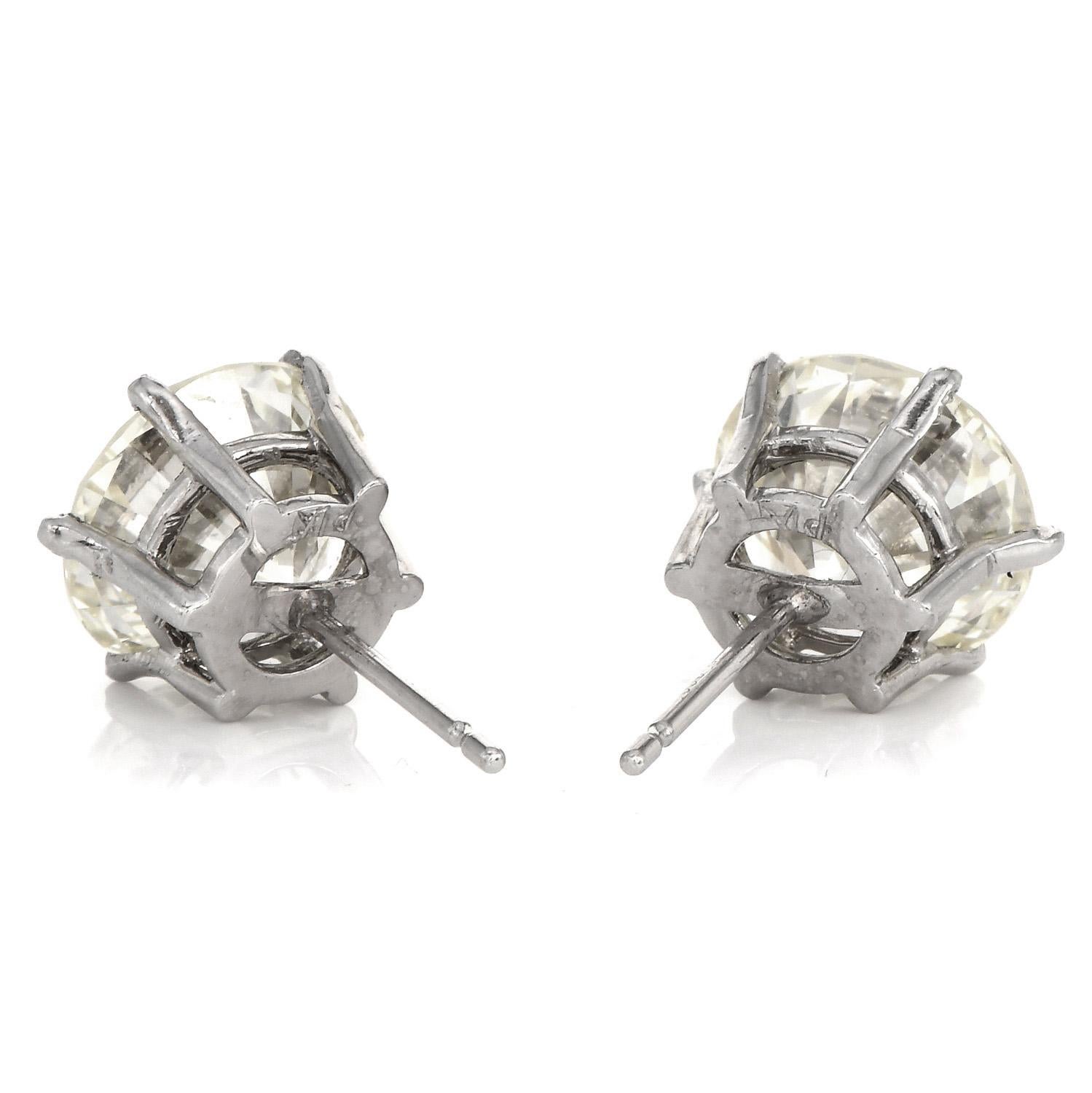 Estate 8.63 Ct Round Cut Diamond Platinum Remarkable Stud Earrings In Excellent Condition For Sale In Miami, FL