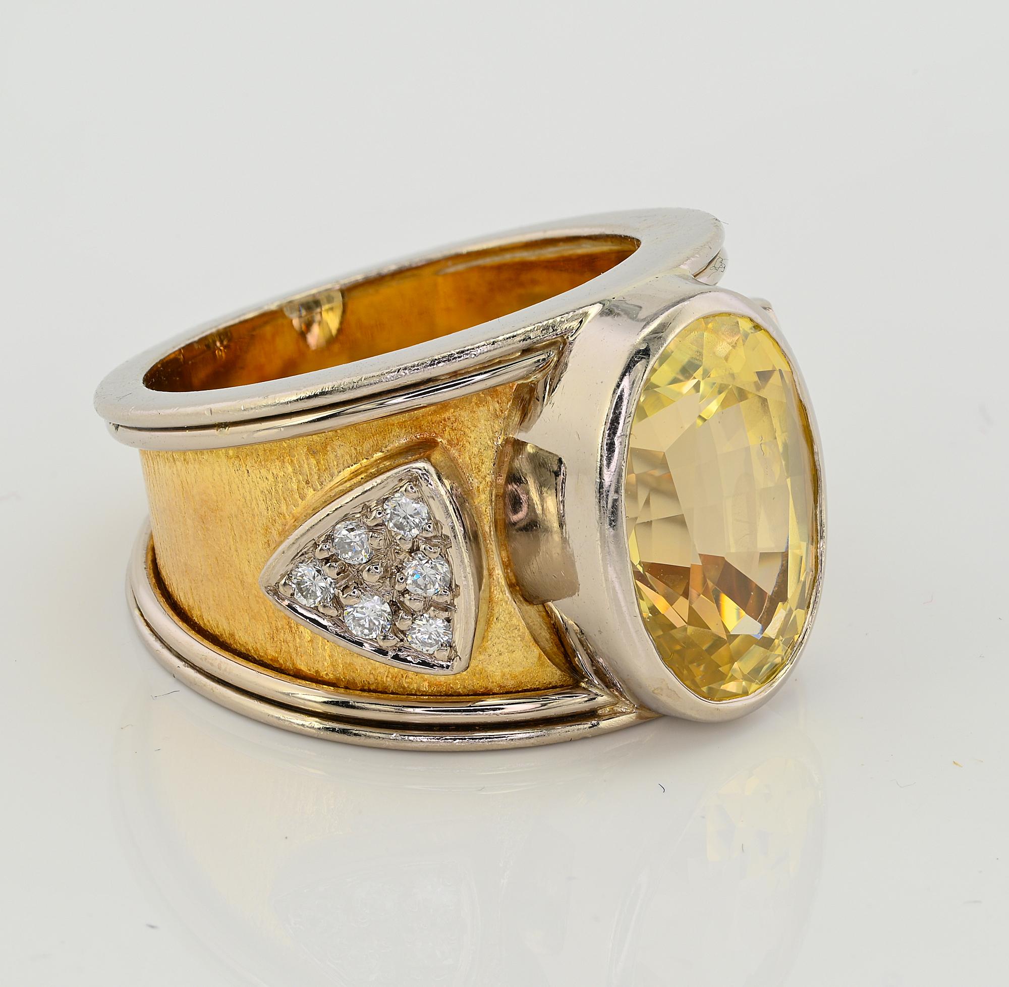 Contemporary Estate 8.95 Ct Natural Yellow Sapphire Diamond English 18 KT Ring For Sale