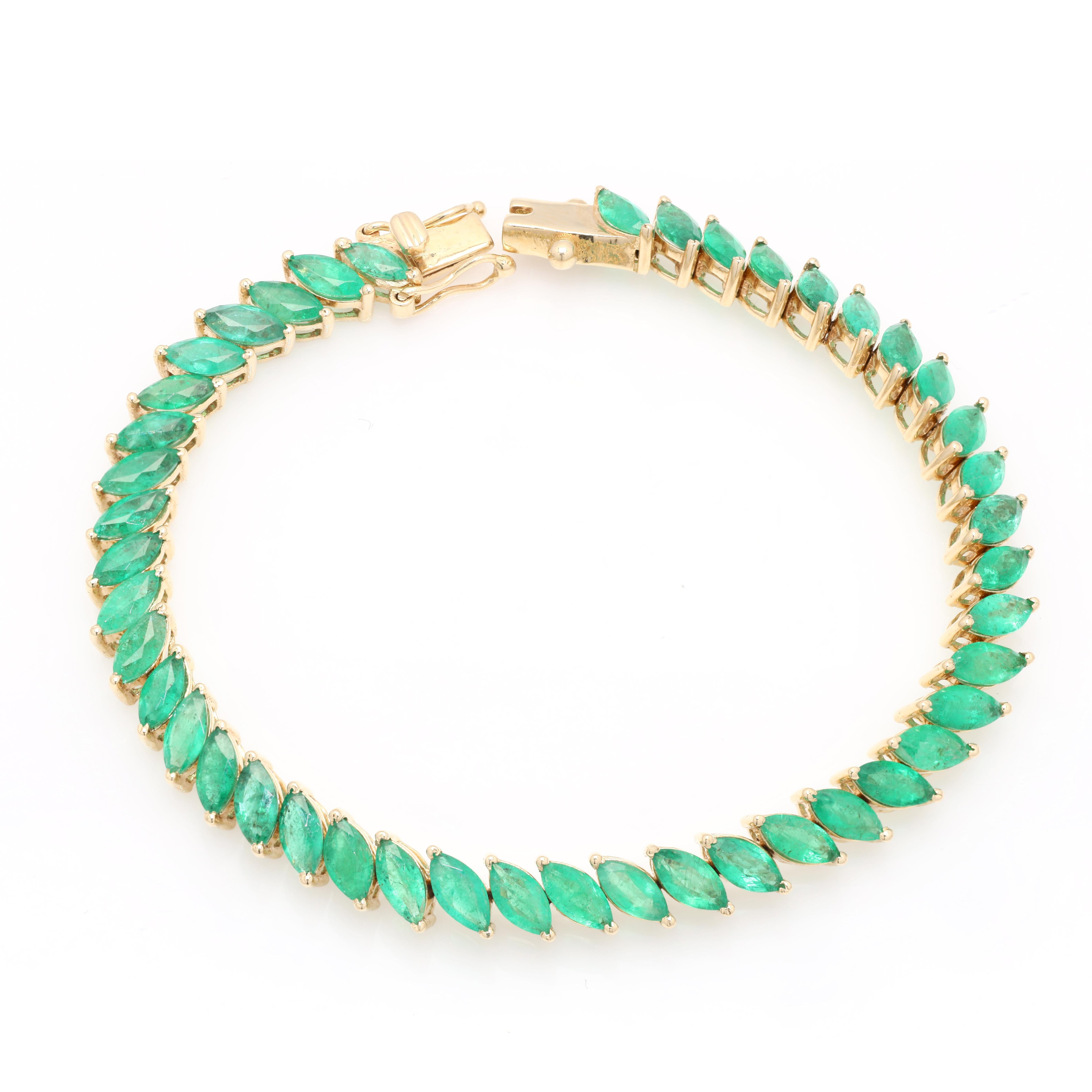 Women's Estate 9.2 Carat Natural Marquise Shape Emerald Tennis Bracelet 14K Yellow Gold For Sale