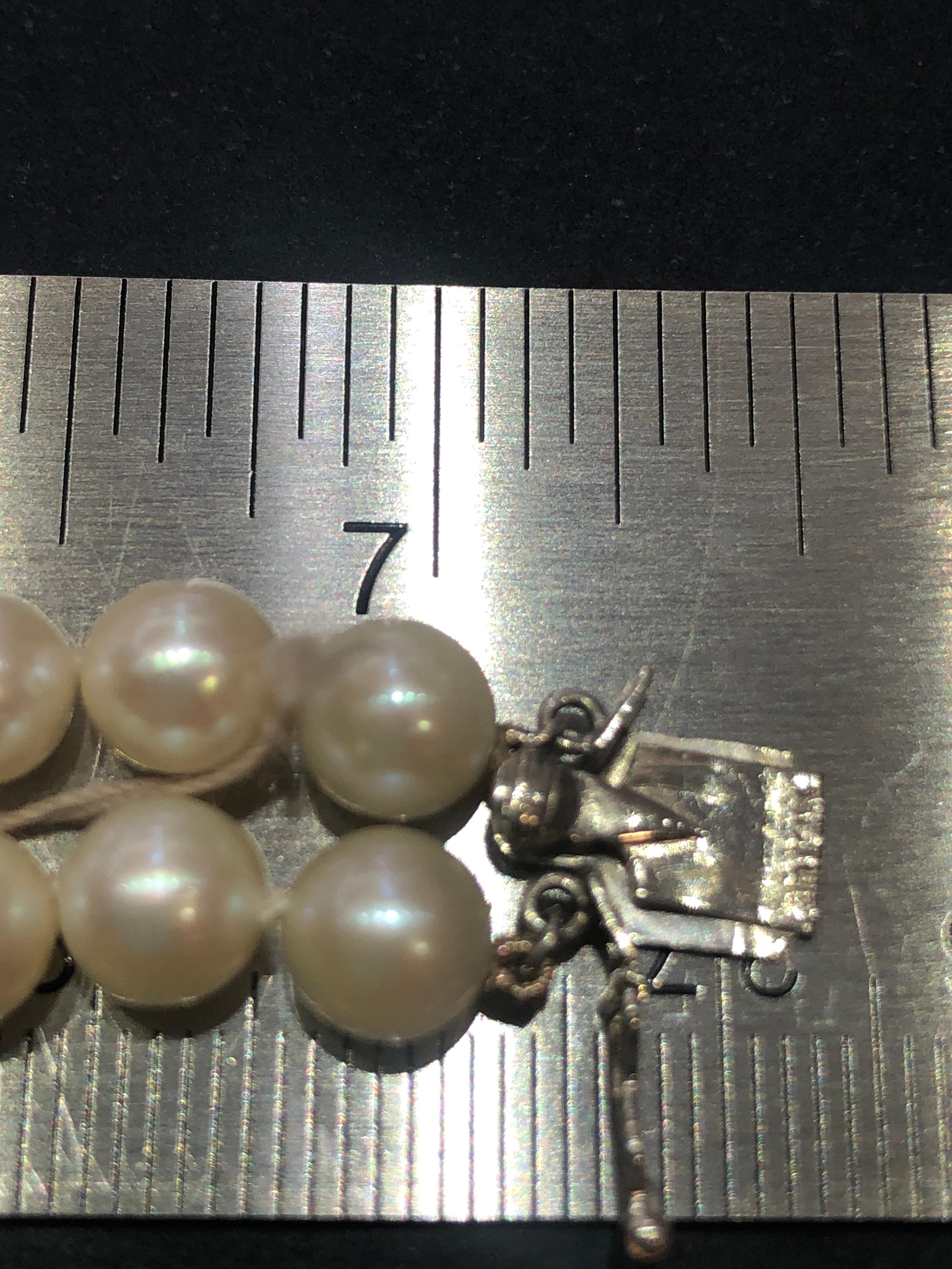 Women's Estate Akoya Pearl and 0.10 Carat Diamond 14 karat White Gold Pearl Bracelet