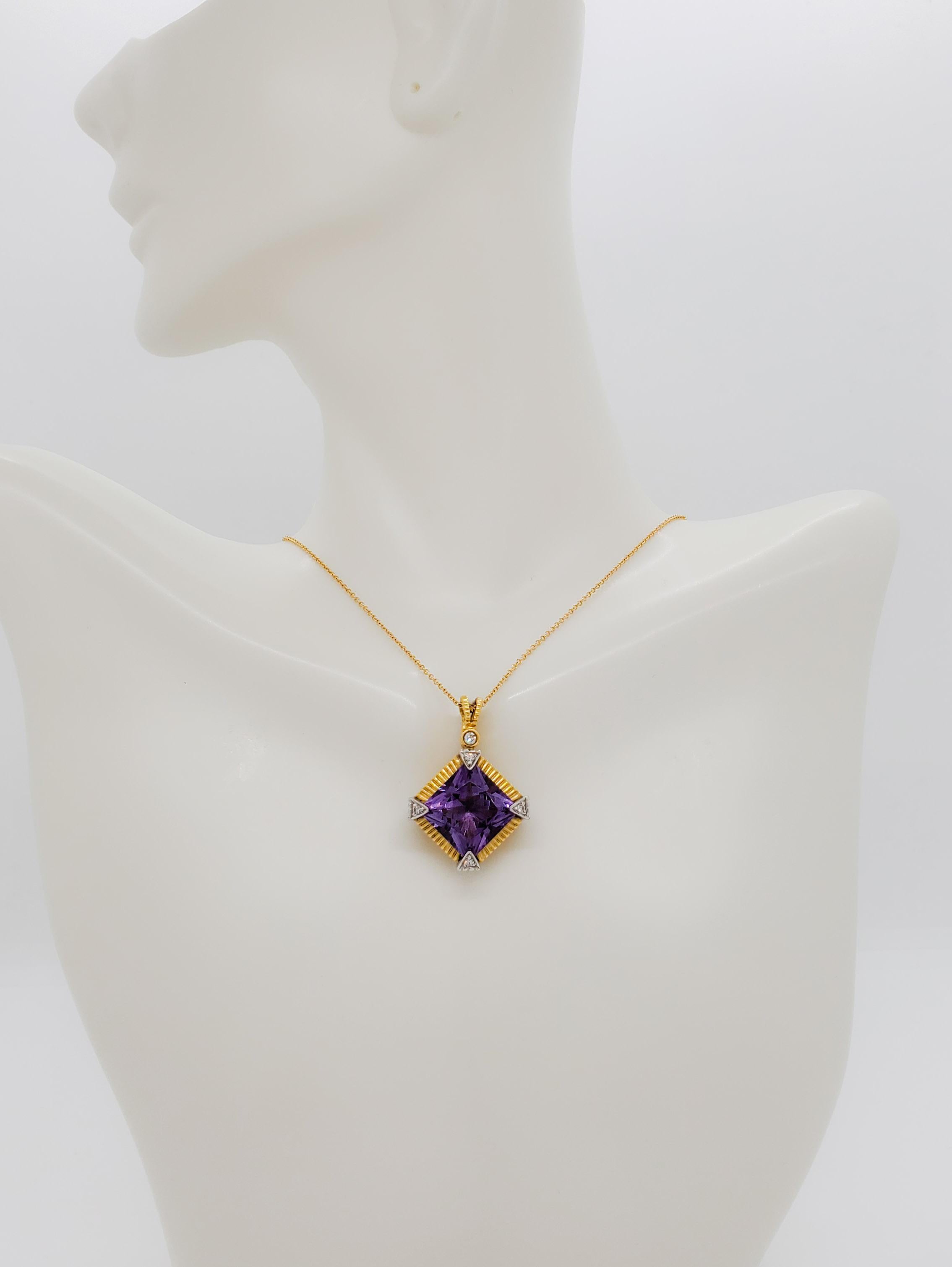 Estate Amethyst and Diamond Pendant Necklace in 18k Gold In Excellent Condition In Los Angeles, CA