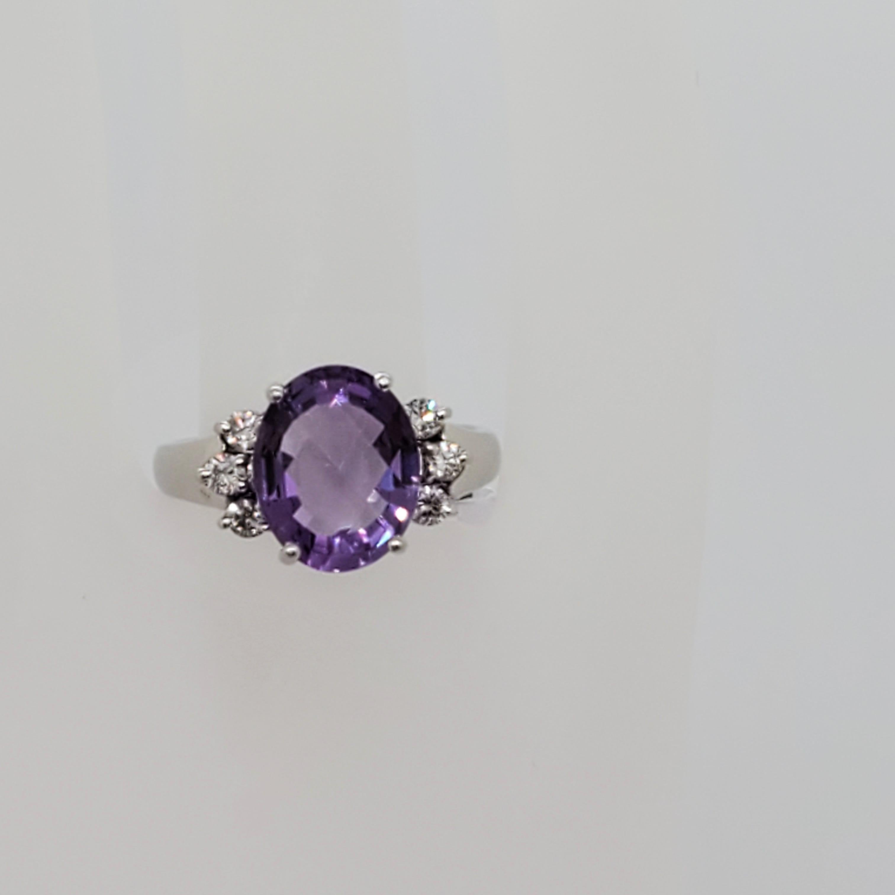 Women's or Men's Amethyst and White Diamond Round Cocktail Ring in Platinum