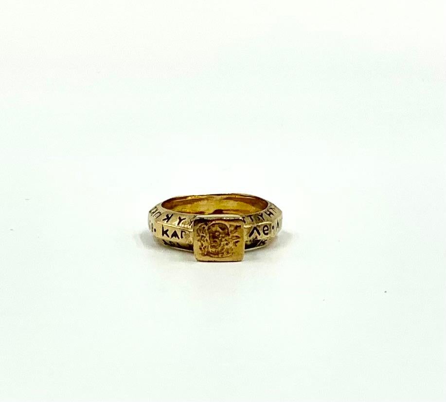 Estate Ancient Greek Style 14K Yellow Gold Enamel Octagonal Amulet Signet Ring In Good Condition For Sale In New York, NY
