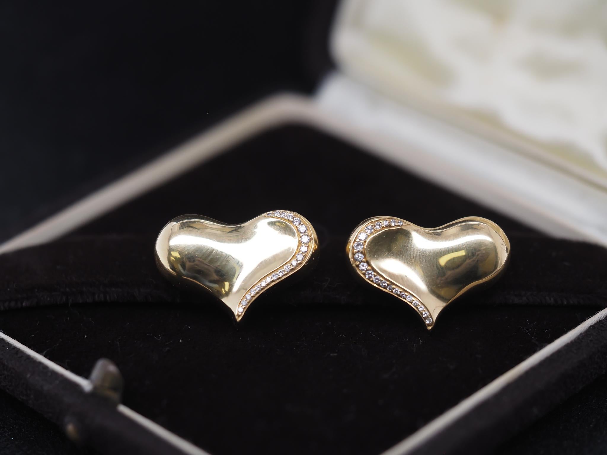 Estate Angela Cummings 18K Gold and Diamond Heart Earrings - VHK#983 In Good Condition For Sale In Hicksville, NY