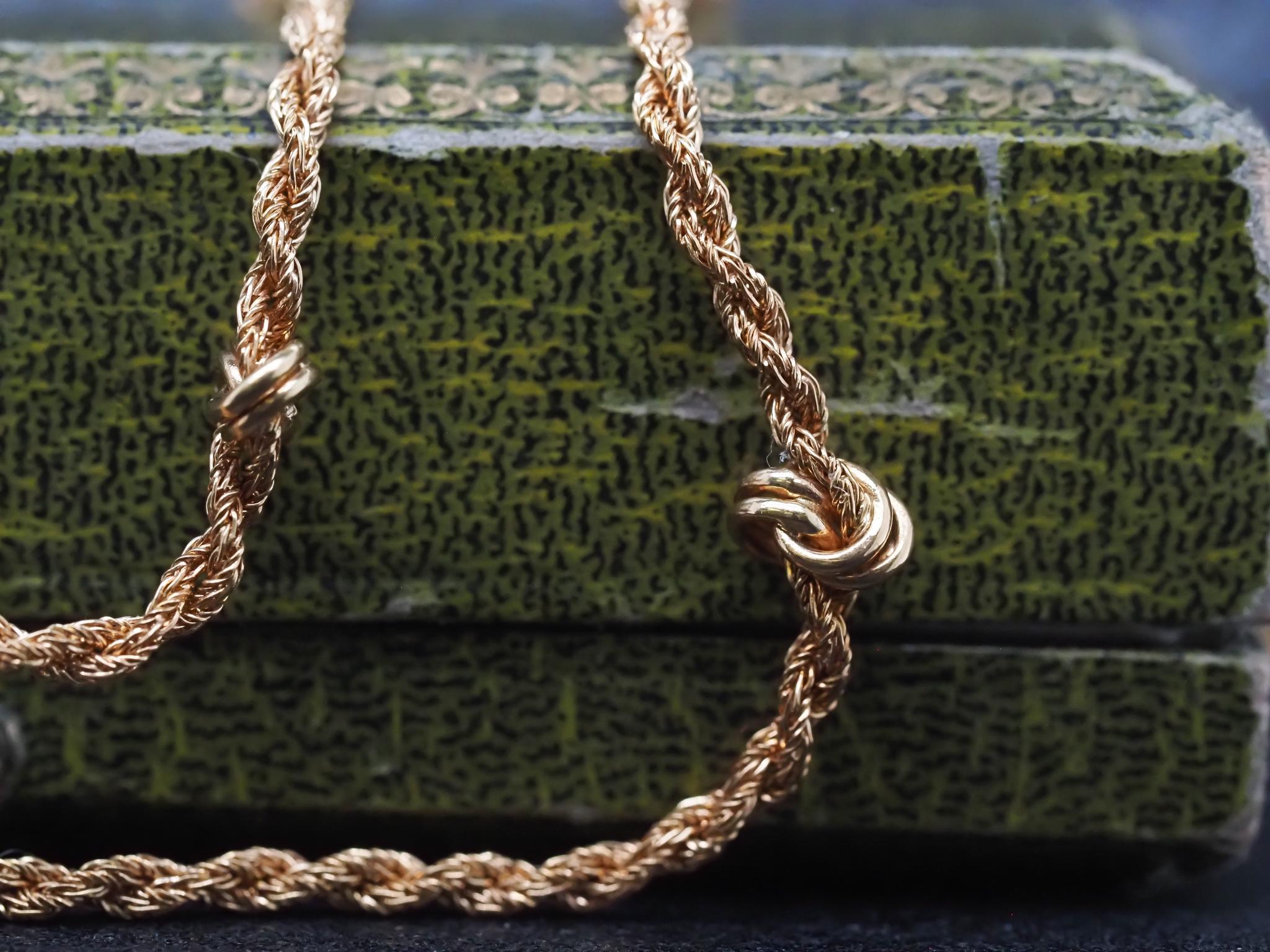 Estate Antique 18K Yellow Gold Unique Knot Link Chain - VHK#381a For Sale 3