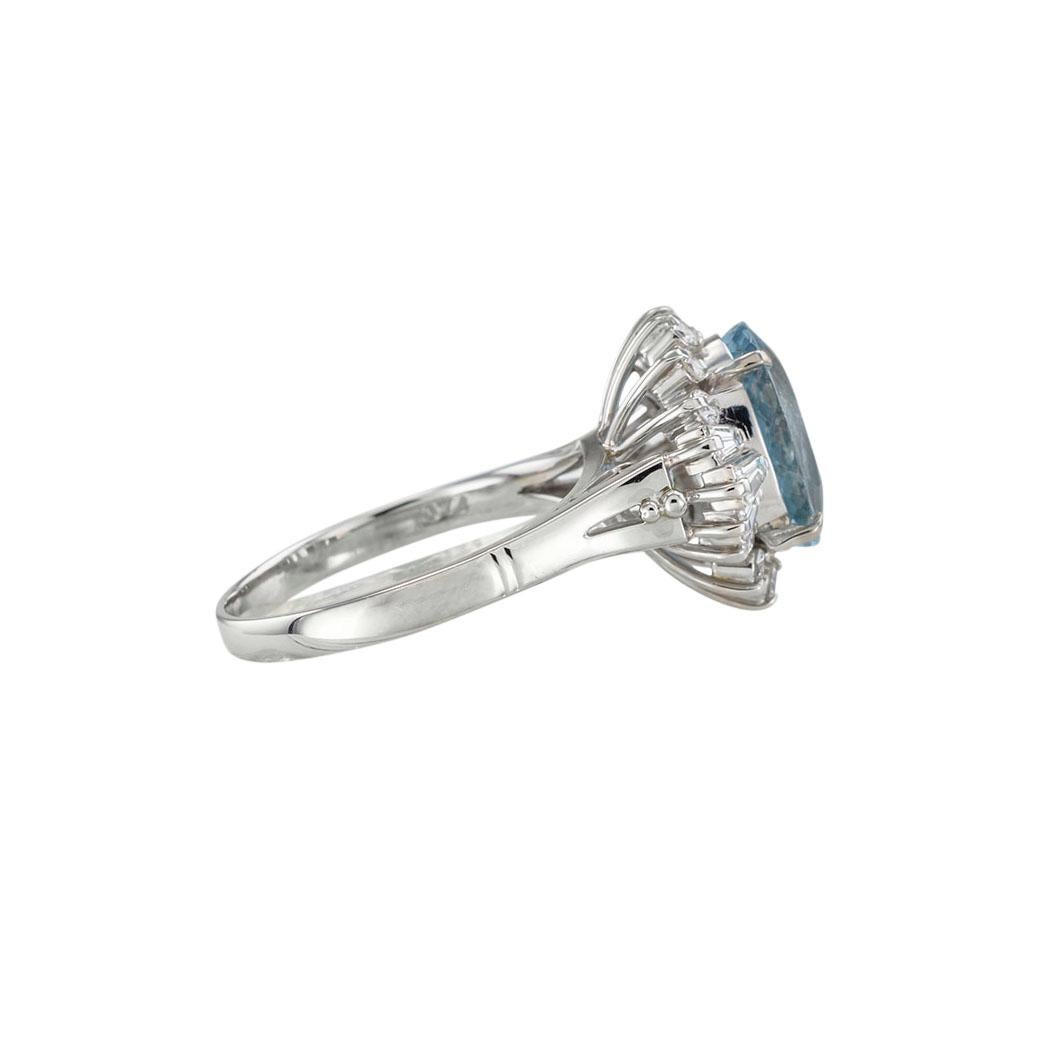Estate Aquamarine Diamond Platinum Cluster Ring In Good Condition In Los Angeles, CA