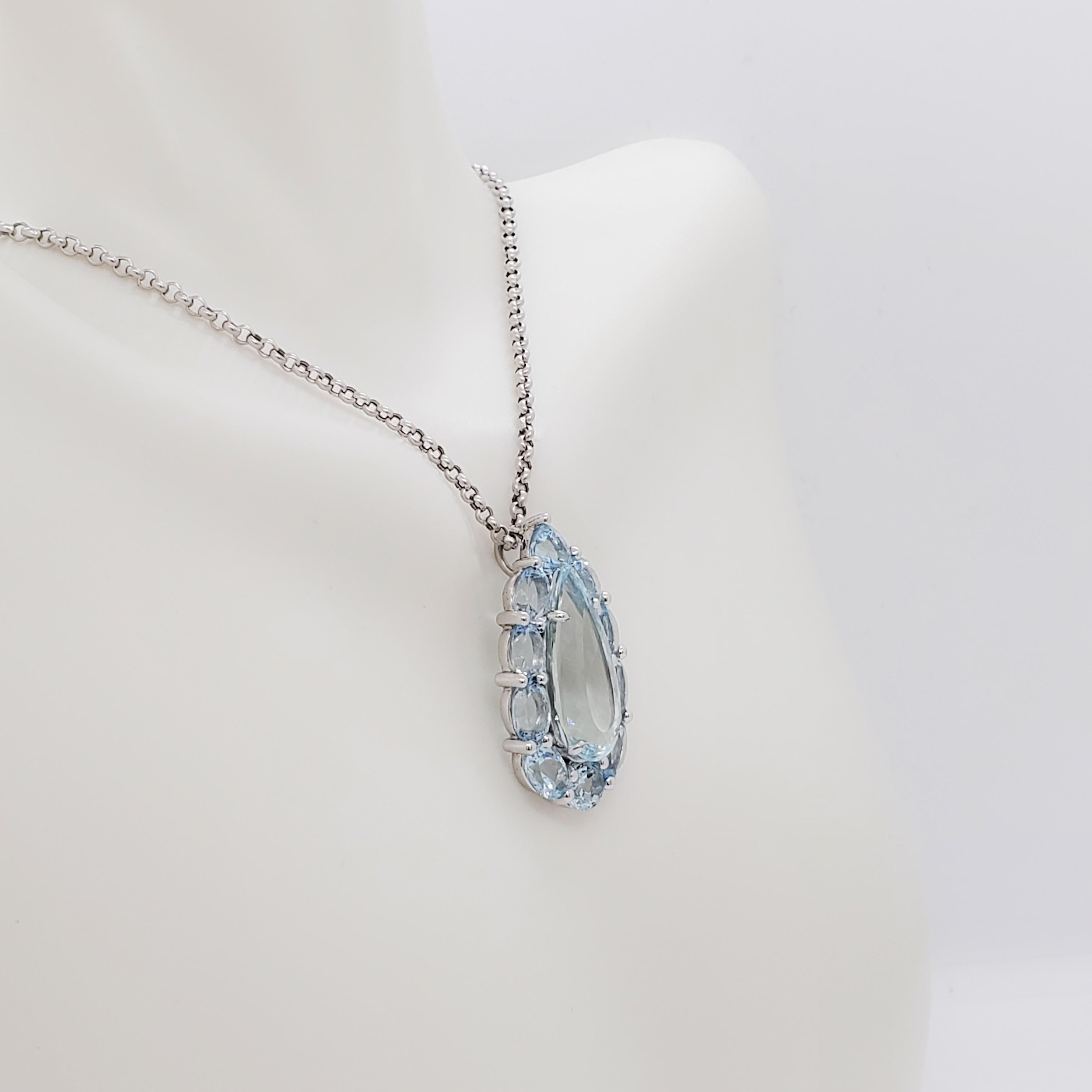 Estate Aquamarine Pear Shape Pendant Necklace in 18k White Gold 3