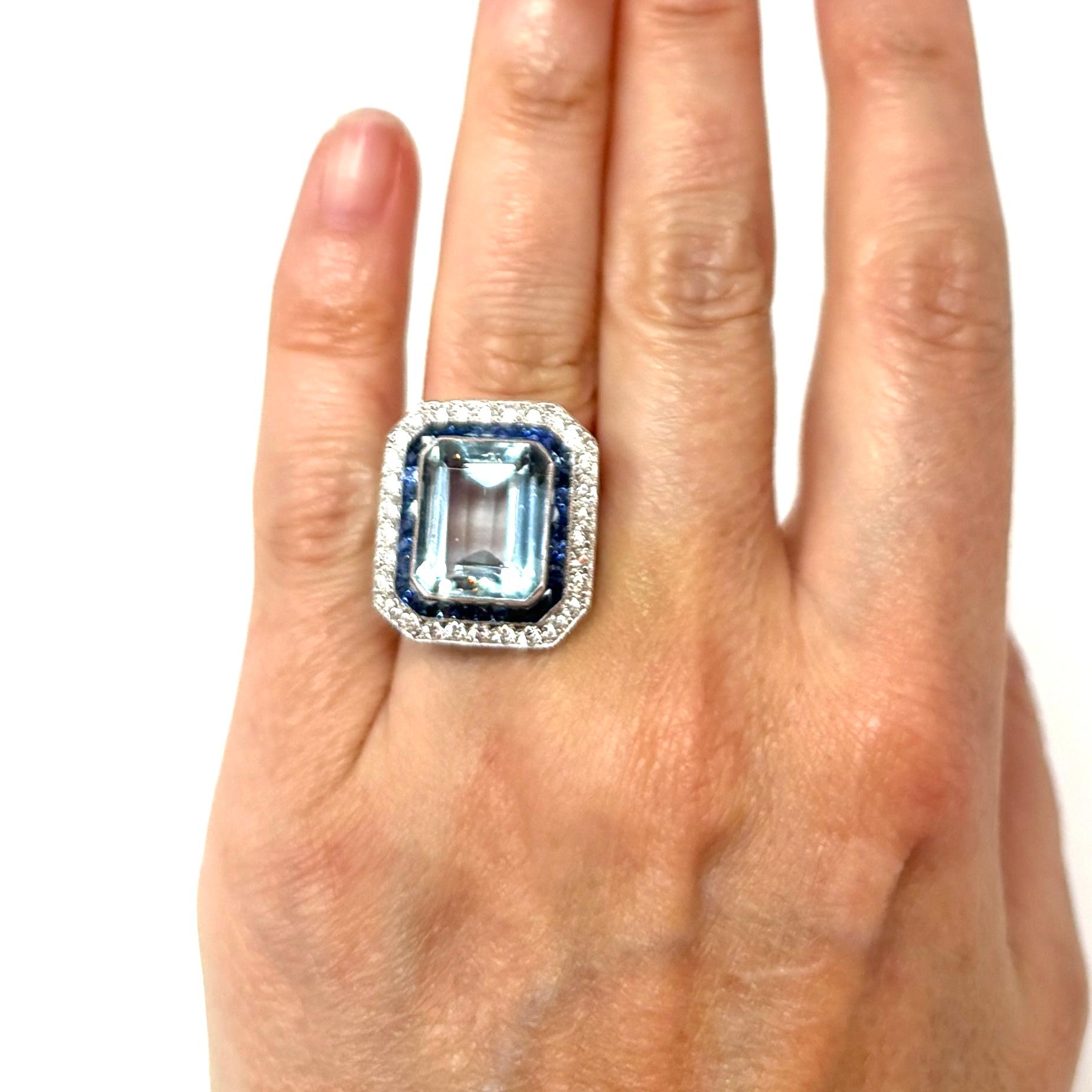 Women's or Men's Estate Aquamarine, Sapphire and Diamond Ring set in Platinum, Circa 1950's For Sale