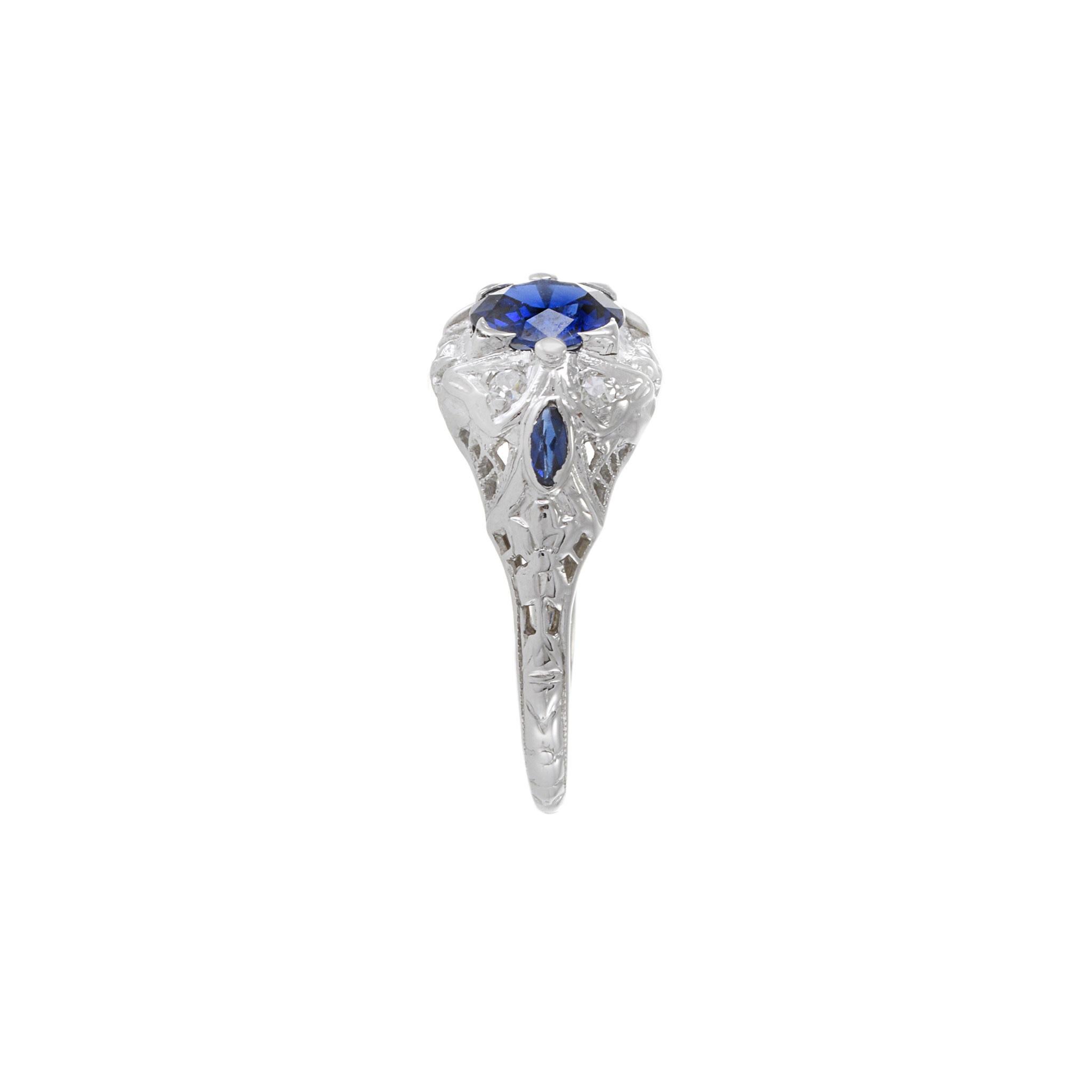 Nachlass Art Deco 18KT Weißgold Saphir- und Diamantring für Damen oder Herren im Angebot