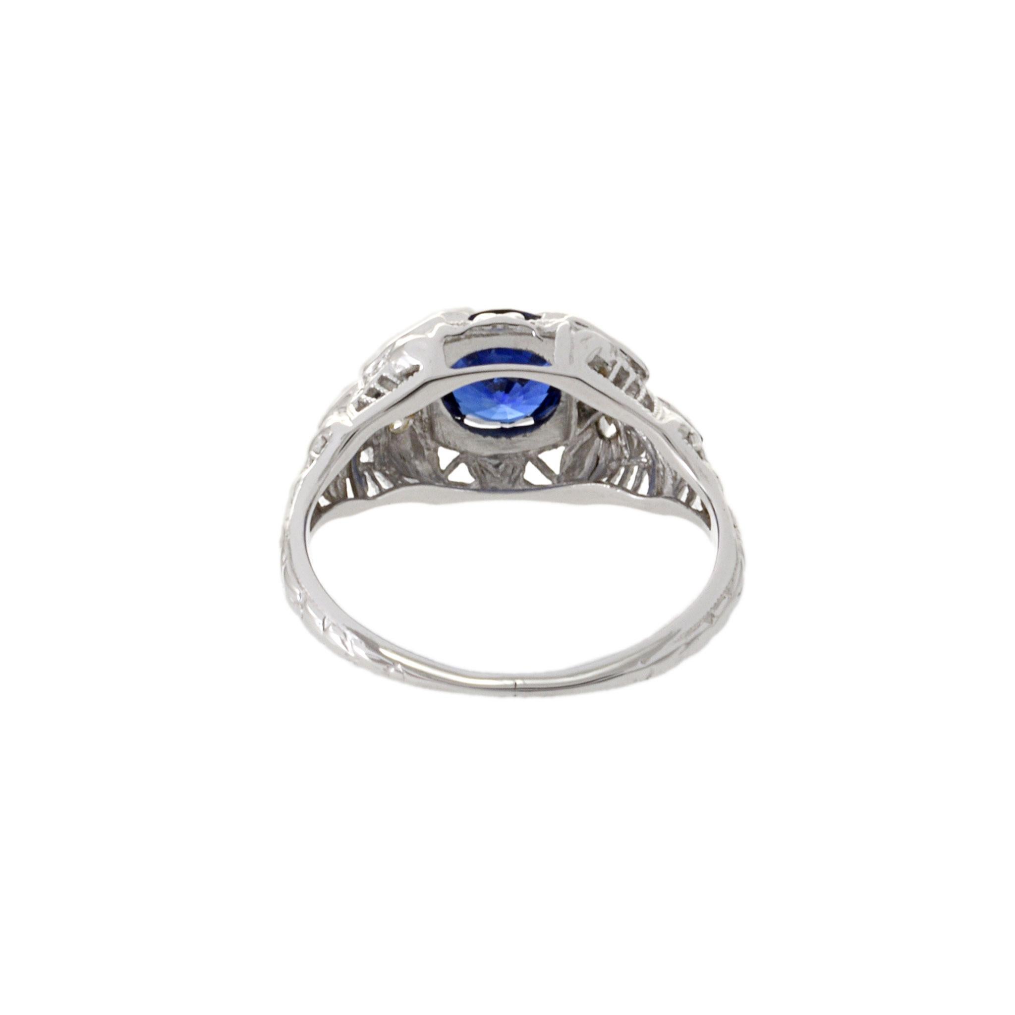 Nachlass Art Deco 18KT Weißgold Saphir- und Diamantring im Angebot 1