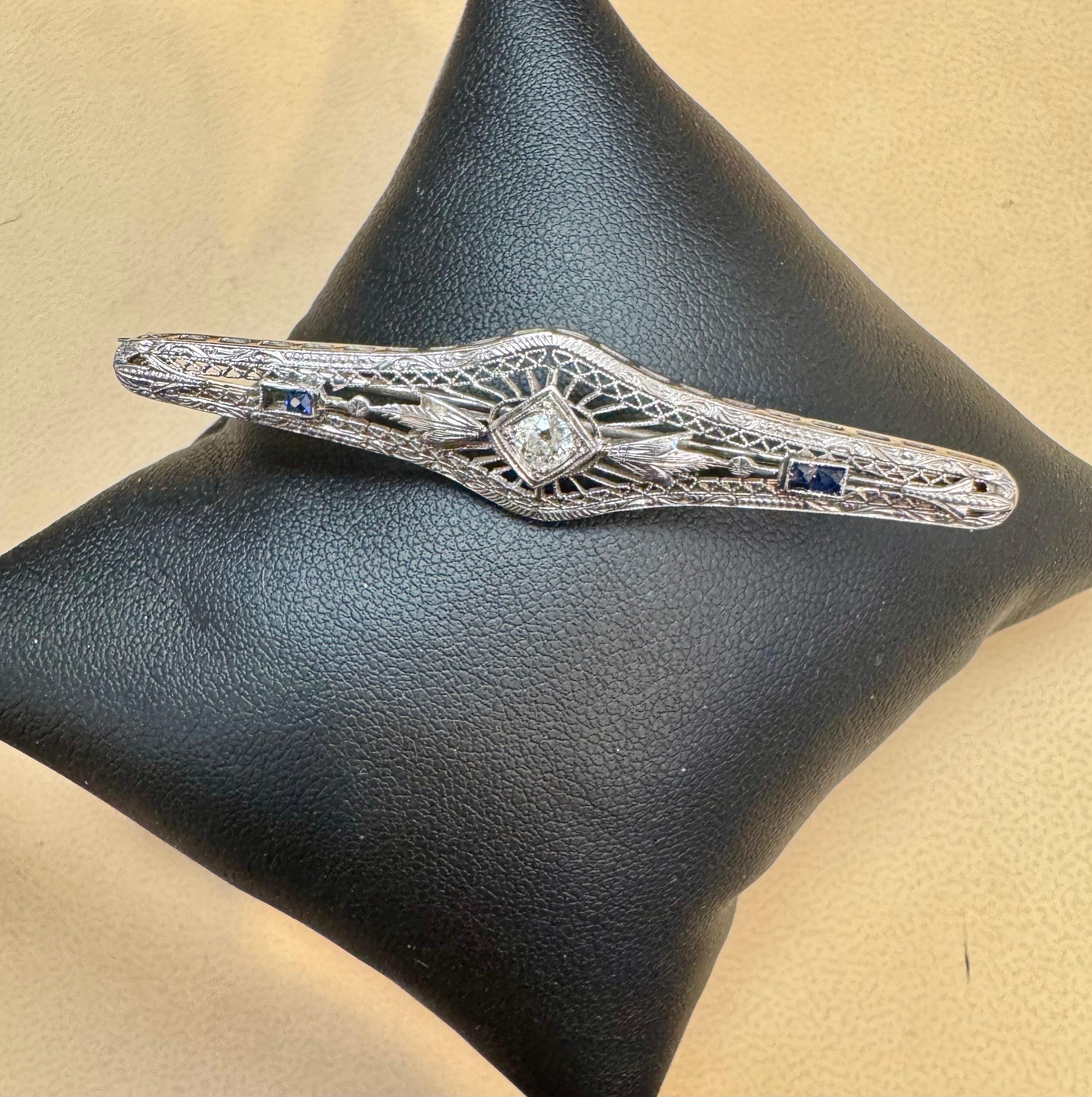 Tenuta Art Deco  Diamante, zaffiro e rubino in platino da 4,2 gm Spilla / Broccia Qualità VS in vendita 2