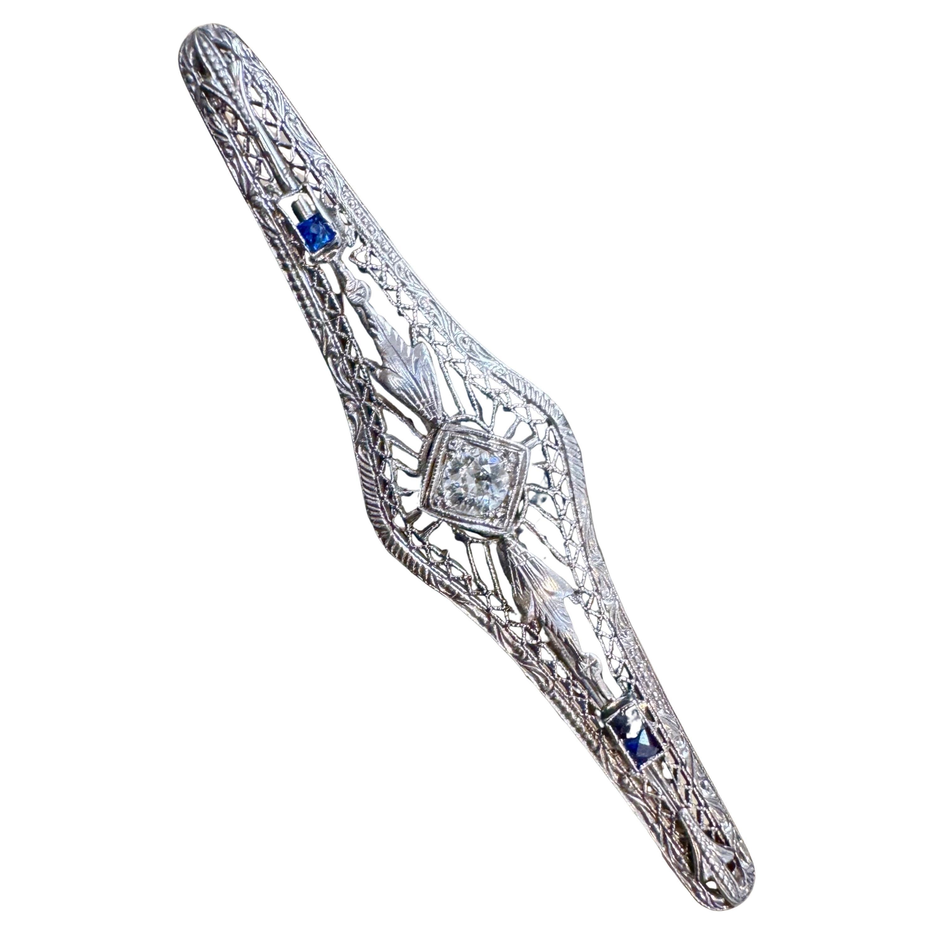 Tenuta Art Deco  Diamante, zaffiro e rubino in platino da 4,2 gm Spilla / Broccia Qualità VS in vendita