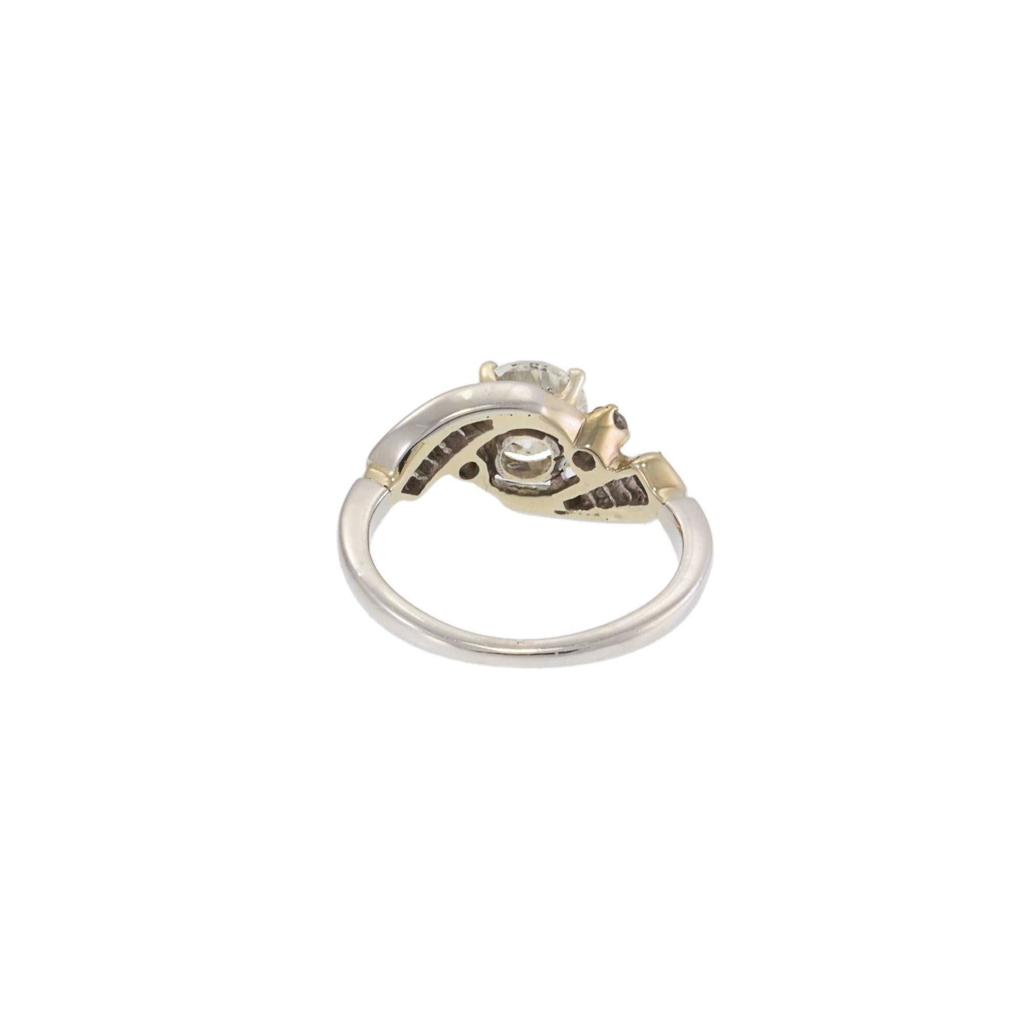 Anello di proprietà in platino e diamanti del periodo Art Deco in vendita 1