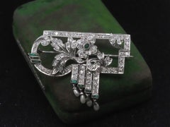 Broches