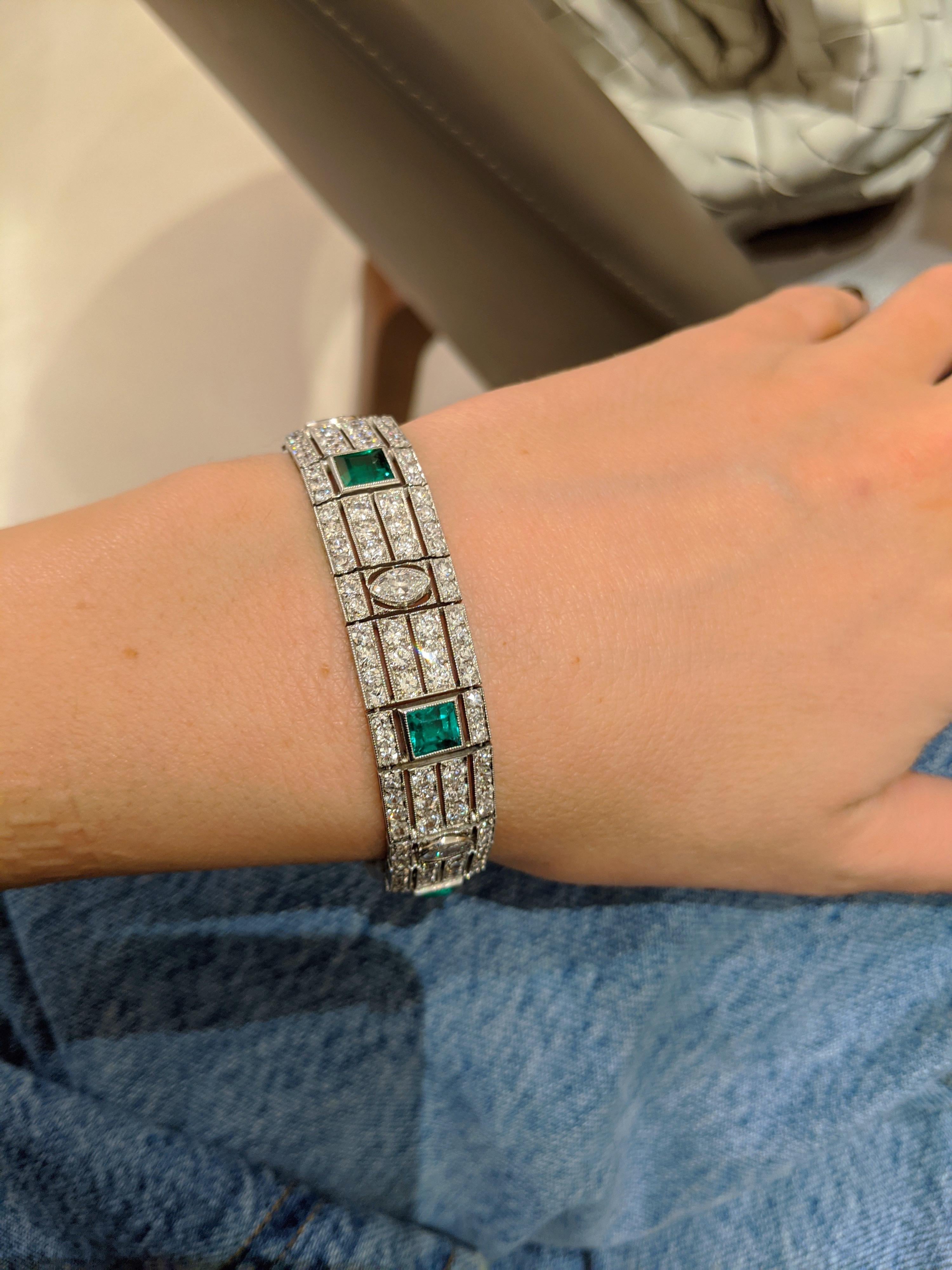 Estate Art Deco Platinum Emerald and Diamond Bracelet, circa 1936 In Excellent Condition For Sale In New York, NY