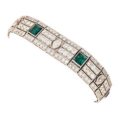 Pulsera Art Decó de esmeraldas y diamantes en platino, circa 1936