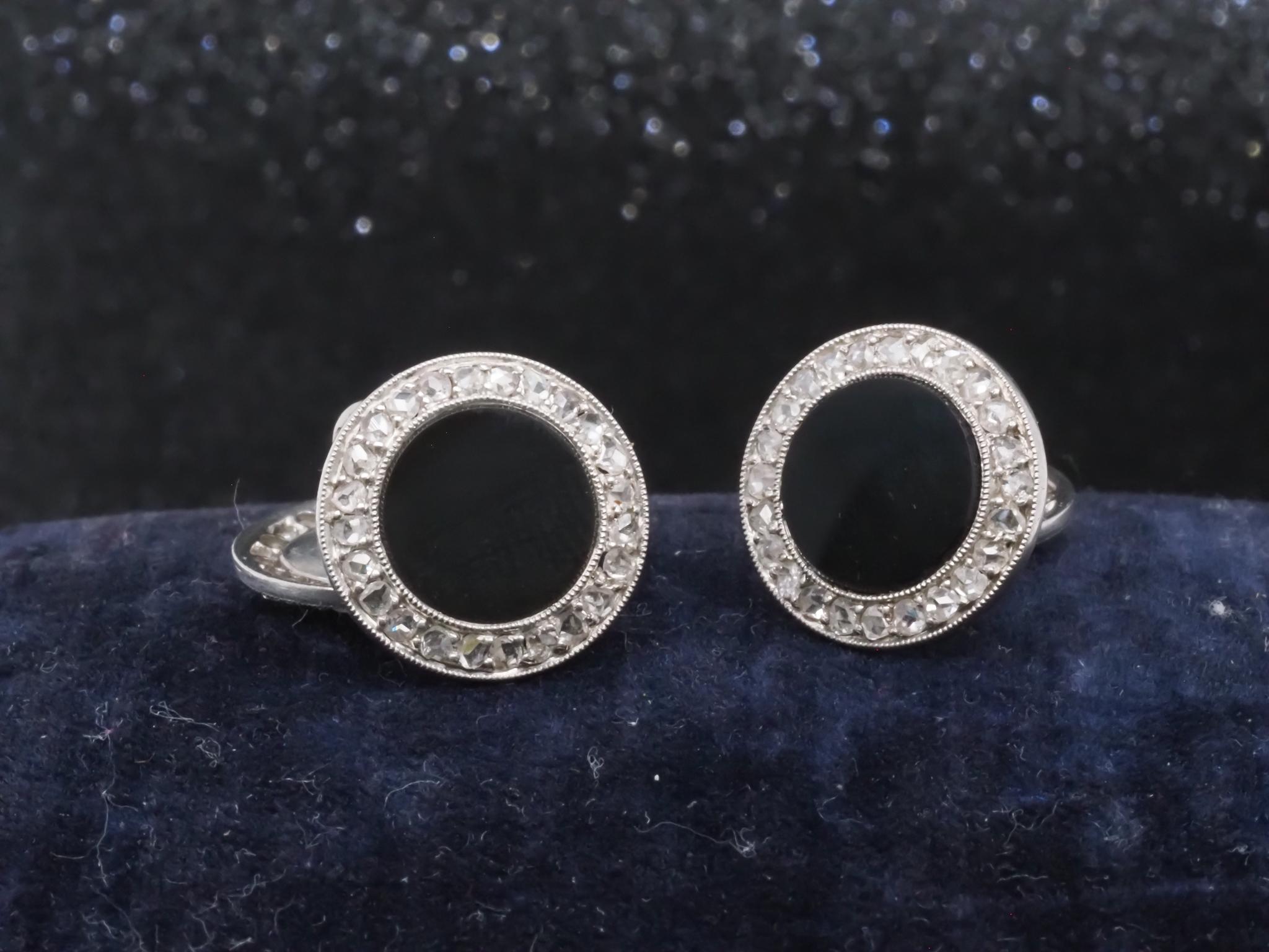 Boutons de manchette Art Déco en platine, onyx français et diamants - VHK#652A Pour hommes en vente