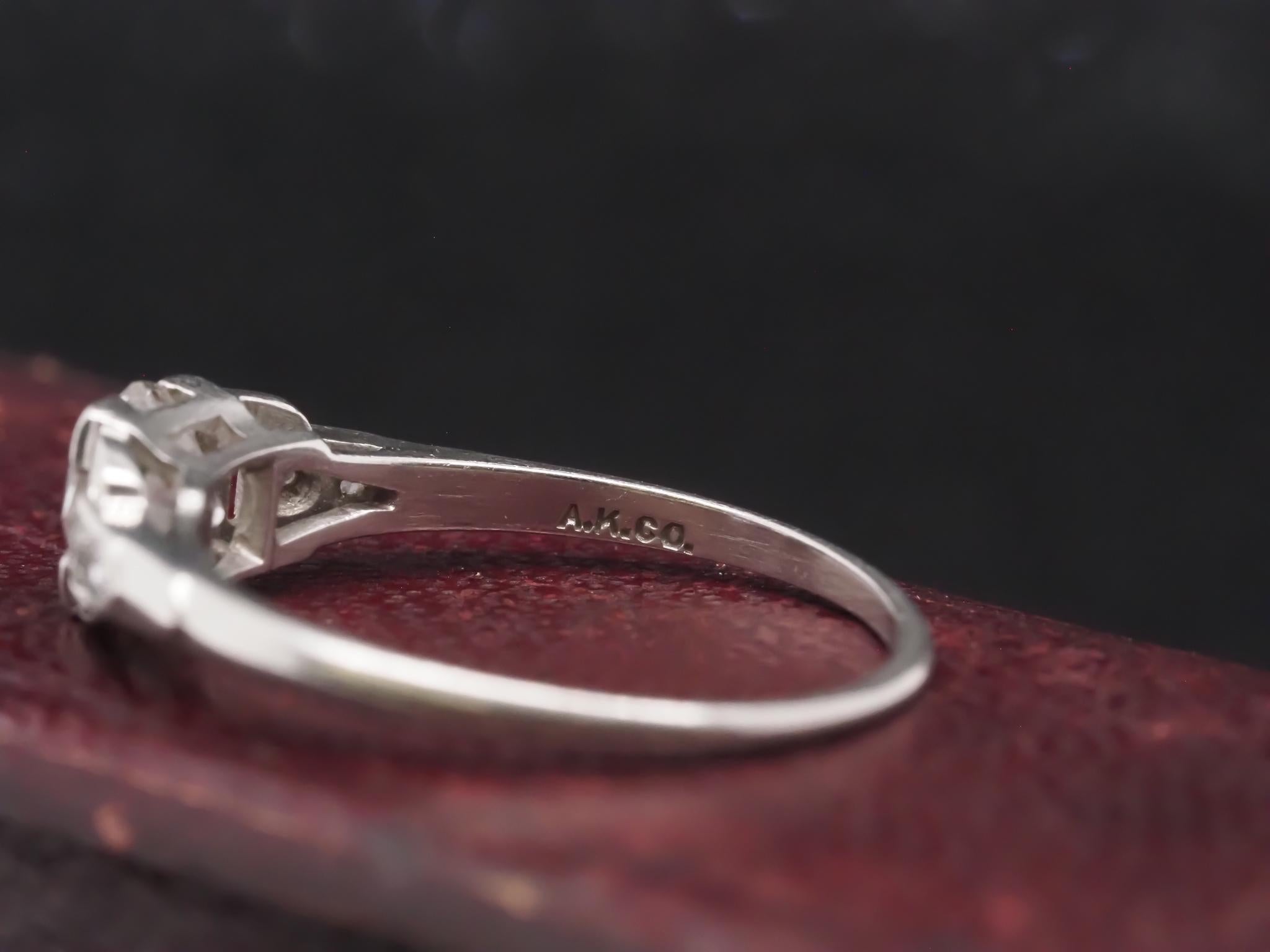 Anillo de compromiso de diamantes antiguos de platino Art Decó - VHK#374a en venta 1