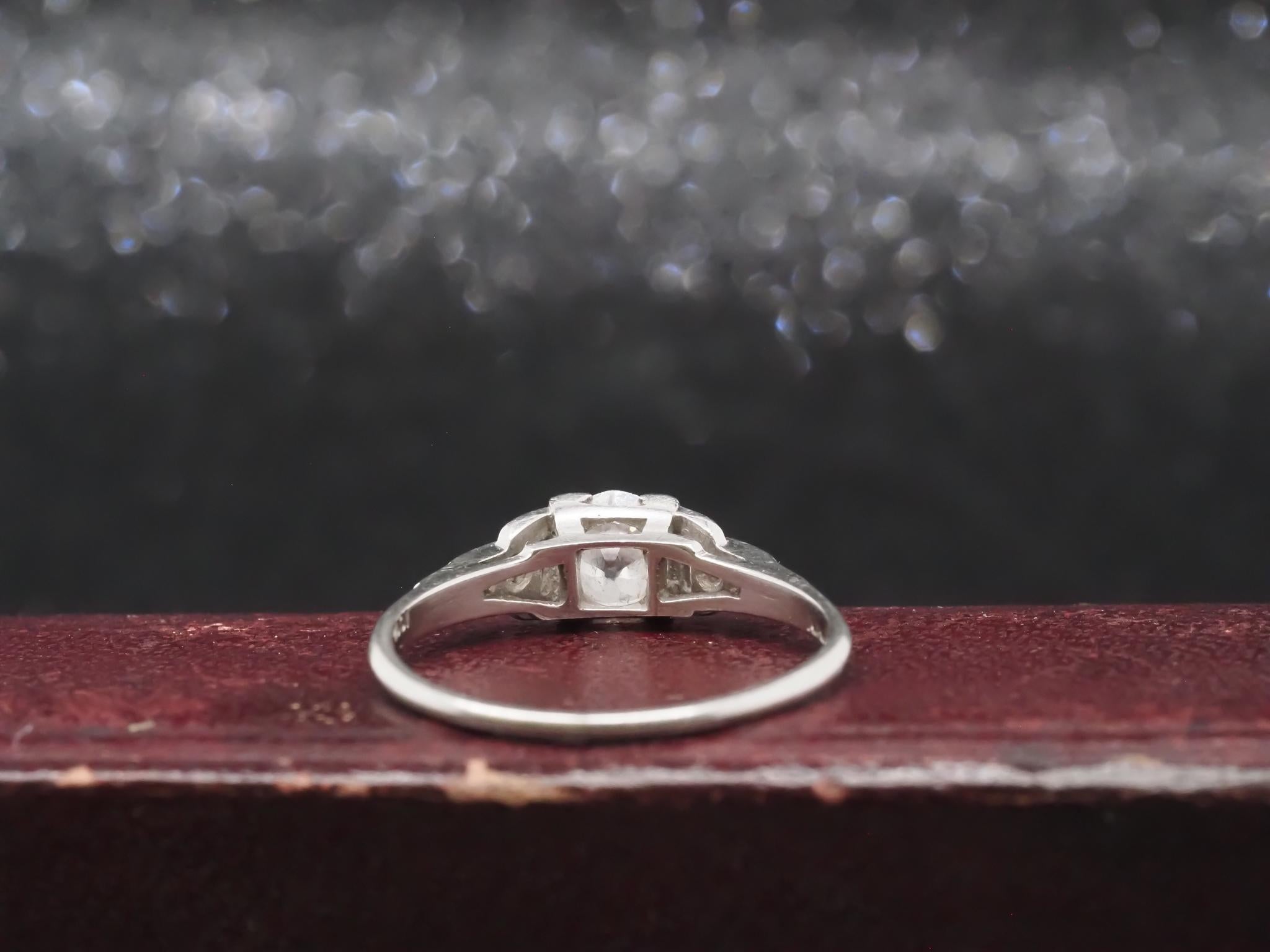 Anillo de compromiso de diamantes antiguos de platino Art Decó - VHK#374a en venta 2