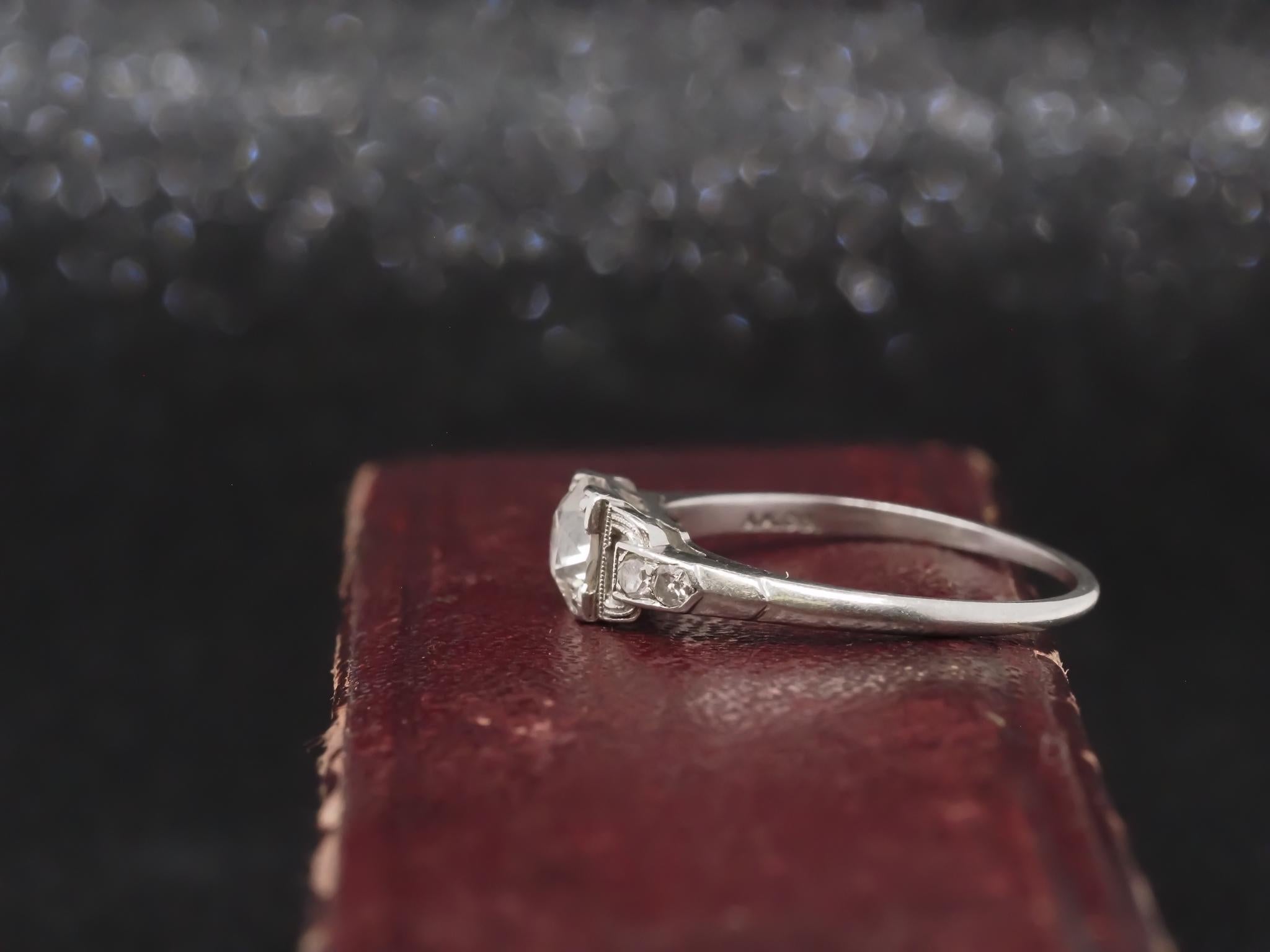 Anillo de compromiso de diamantes antiguos de platino Art Decó - VHK#374a en venta 3