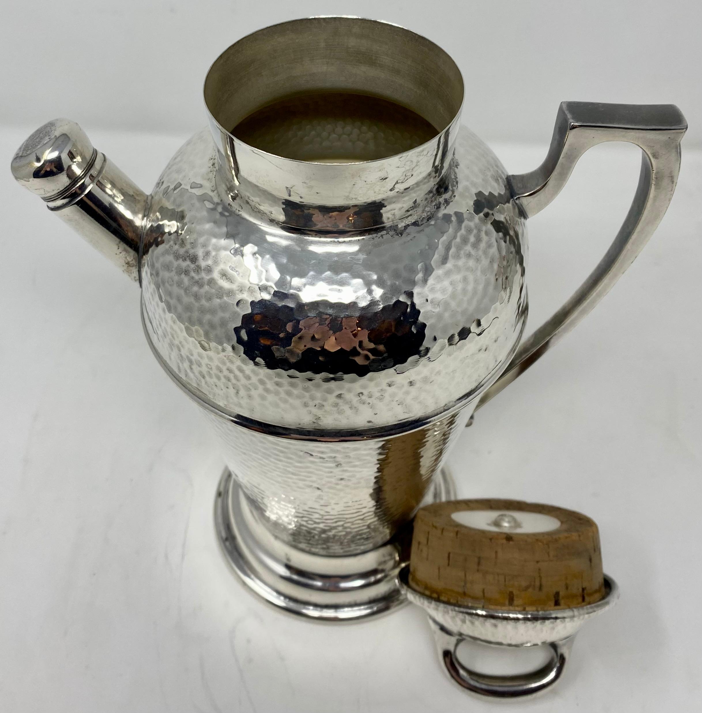 Estate Art Deco Polished Silver-Plate Cocktail Shaker / Pitcher In Good Condition For Sale In New Orleans, LA