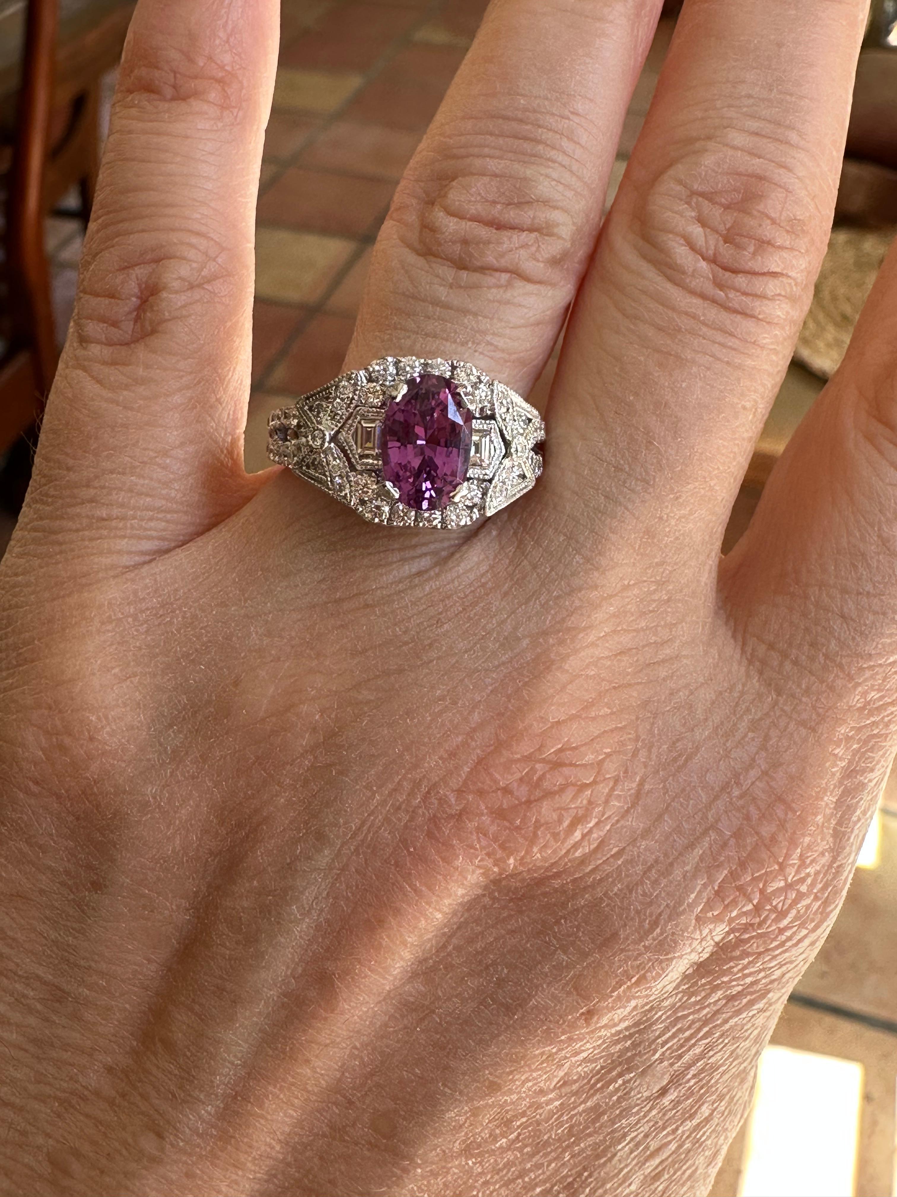 Estate Art Deco-Style Natural Pinkish Purple Sapphire and Diamond Cocktail Ring  For Sale 6