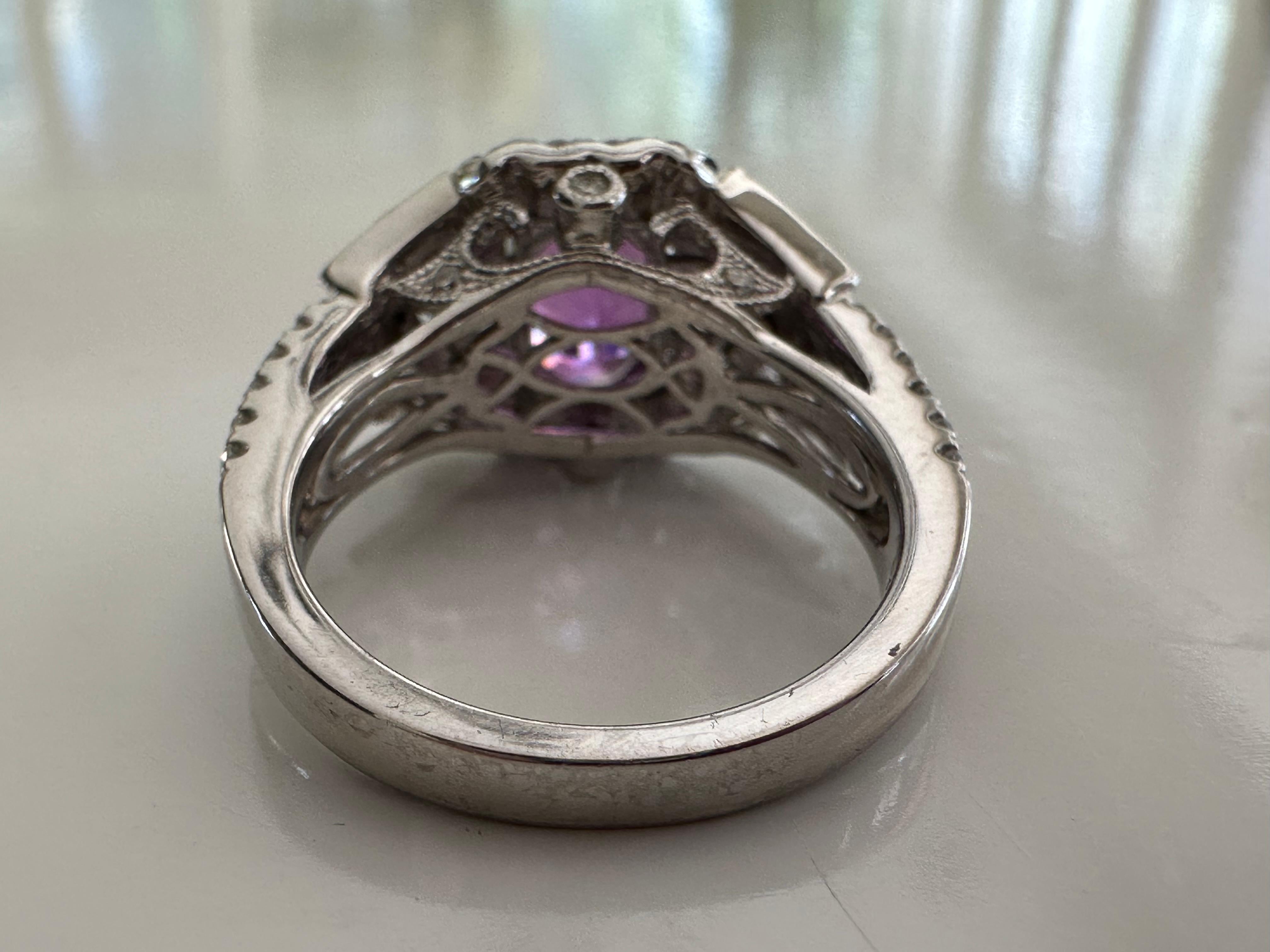 Estate Art Deco-Style Natural Pinkish Purple Sapphire and Diamond Cocktail Ring  For Sale 2