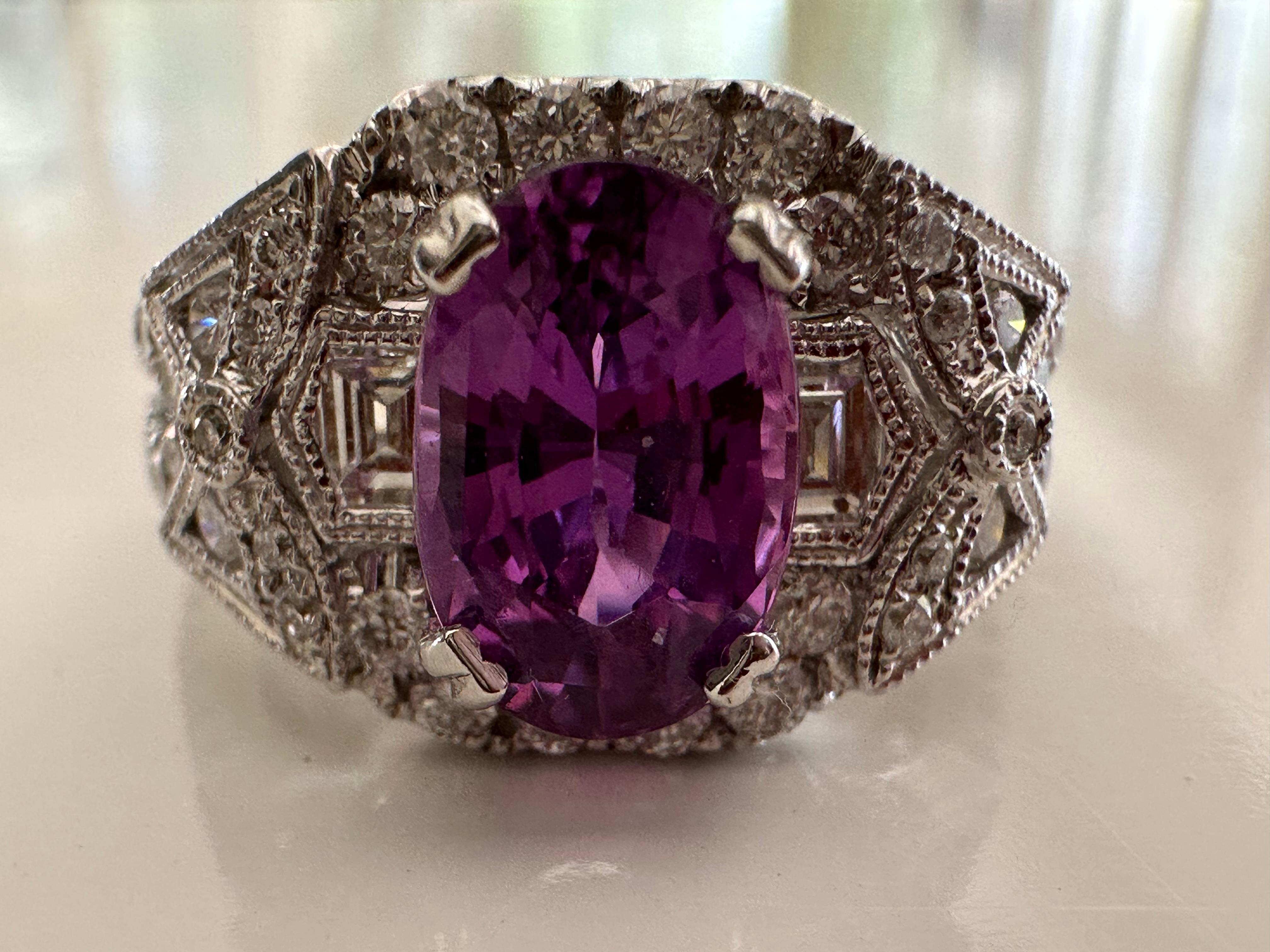 Estate Art Deco-Style Natural Pinkish Purple Sapphire and Diamond Cocktail Ring  For Sale 4